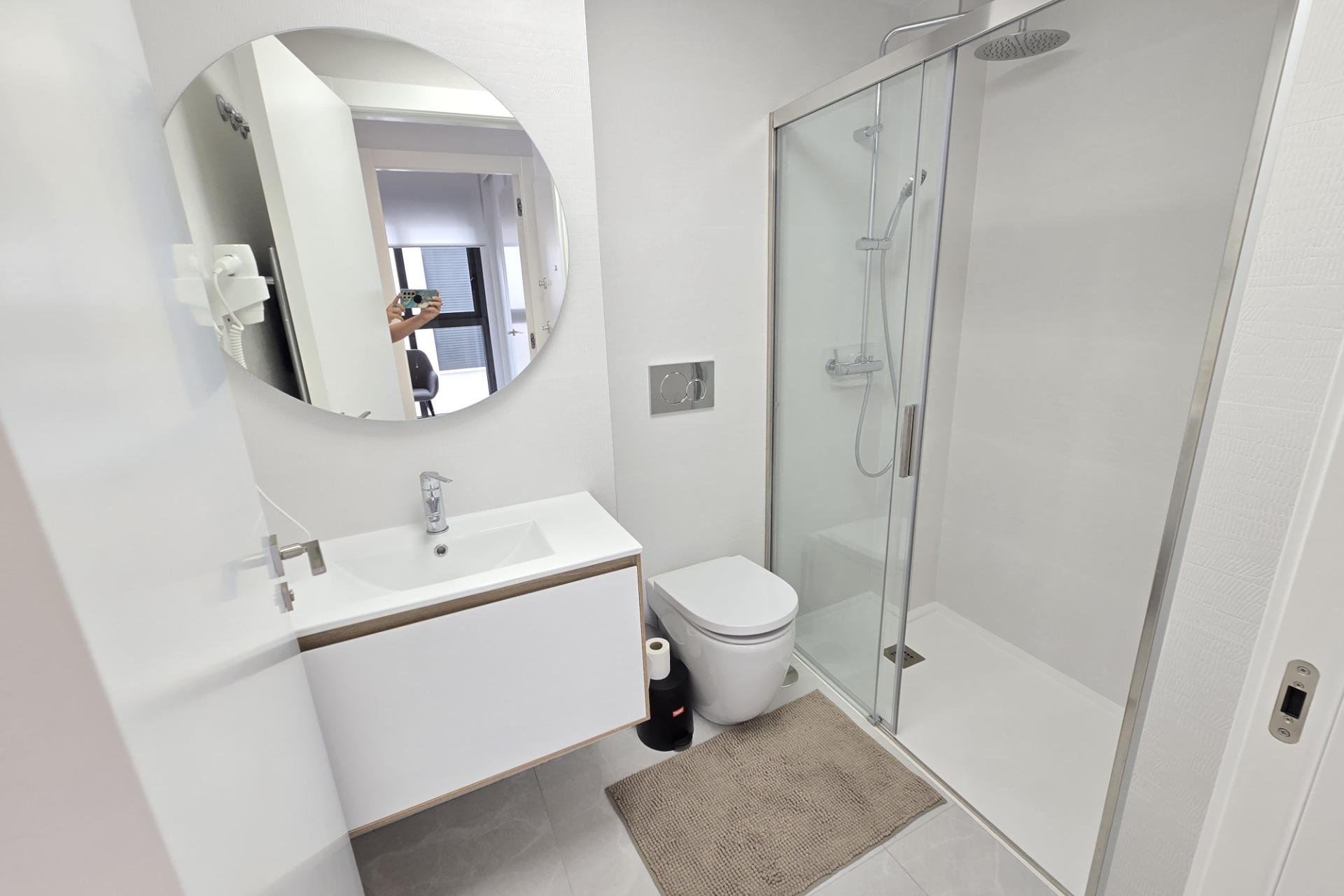 Resale - Apartamento - Torrevieja - Estacion de autobuses