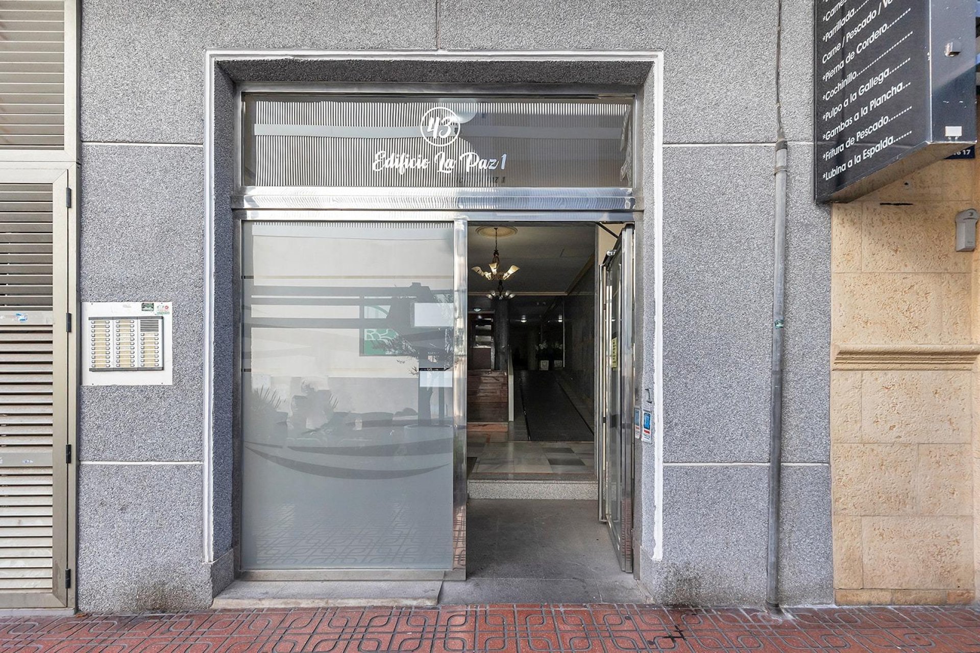 Resale - Apartamento - Torrevieja - Estacion de autobuses