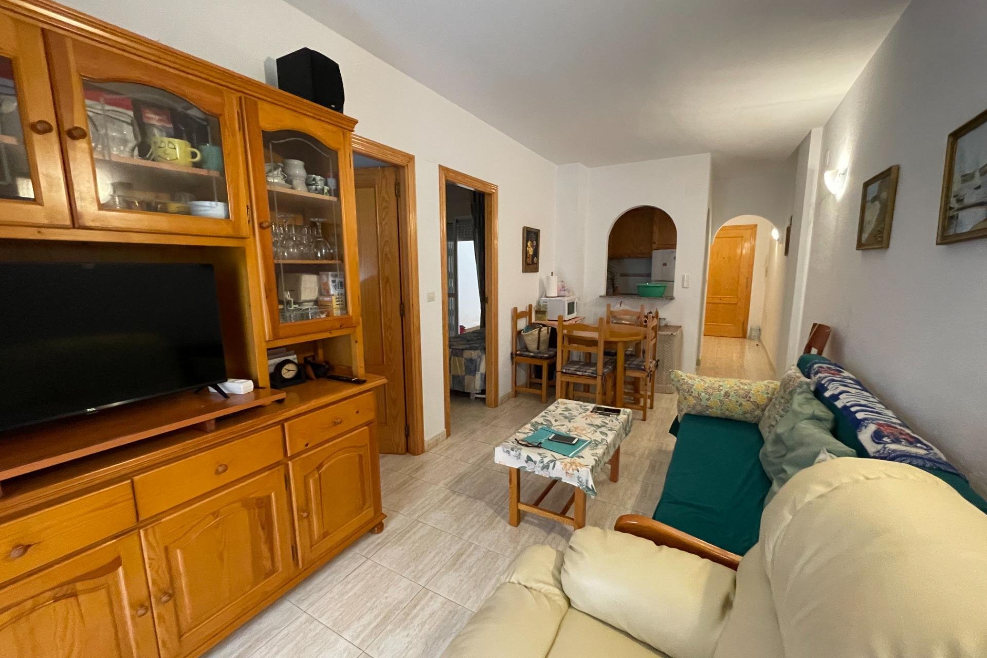 Resale - Apartamento - Torrevieja - Estacion de autobuses