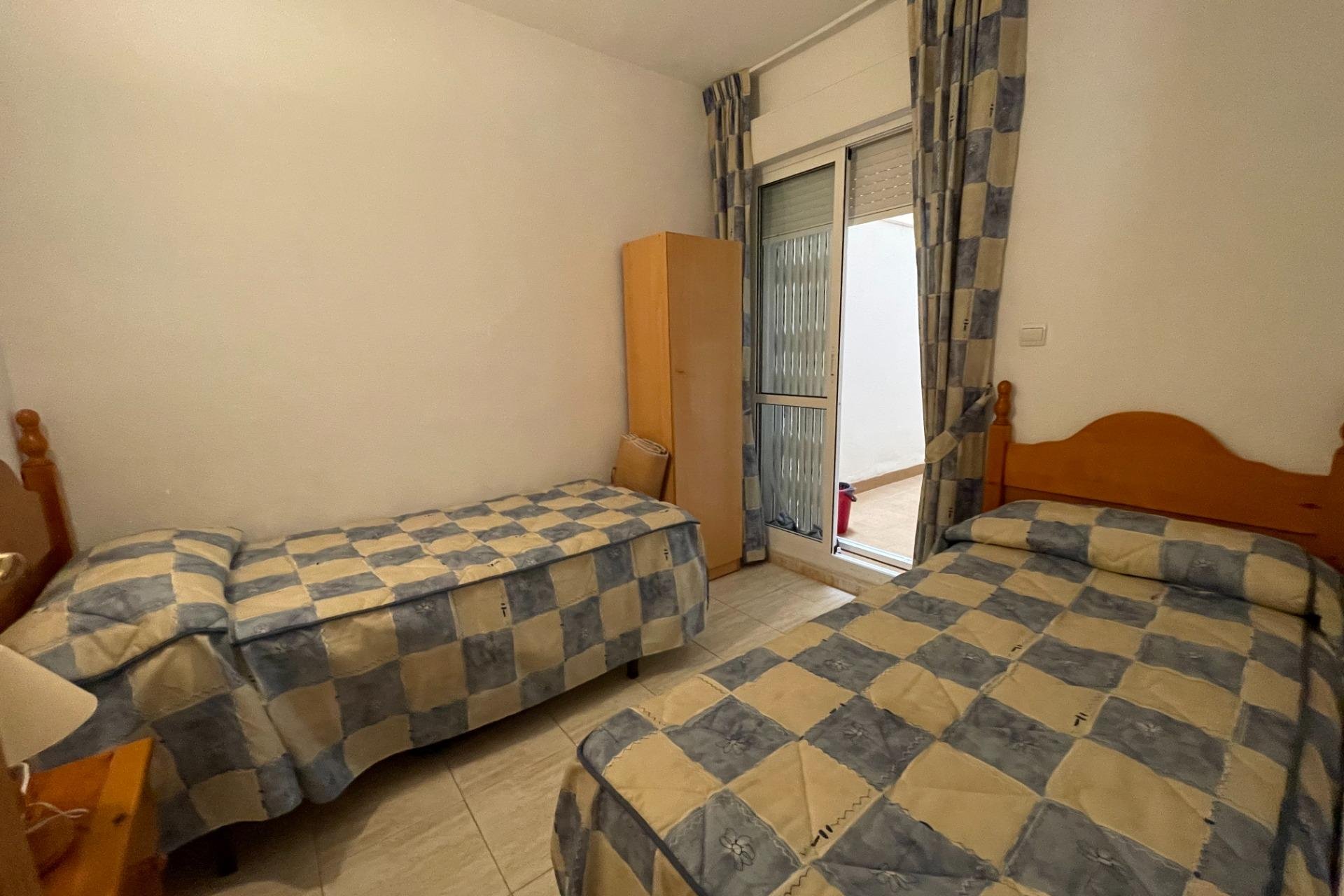 Resale - Apartamento - Torrevieja - Estacion de autobuses