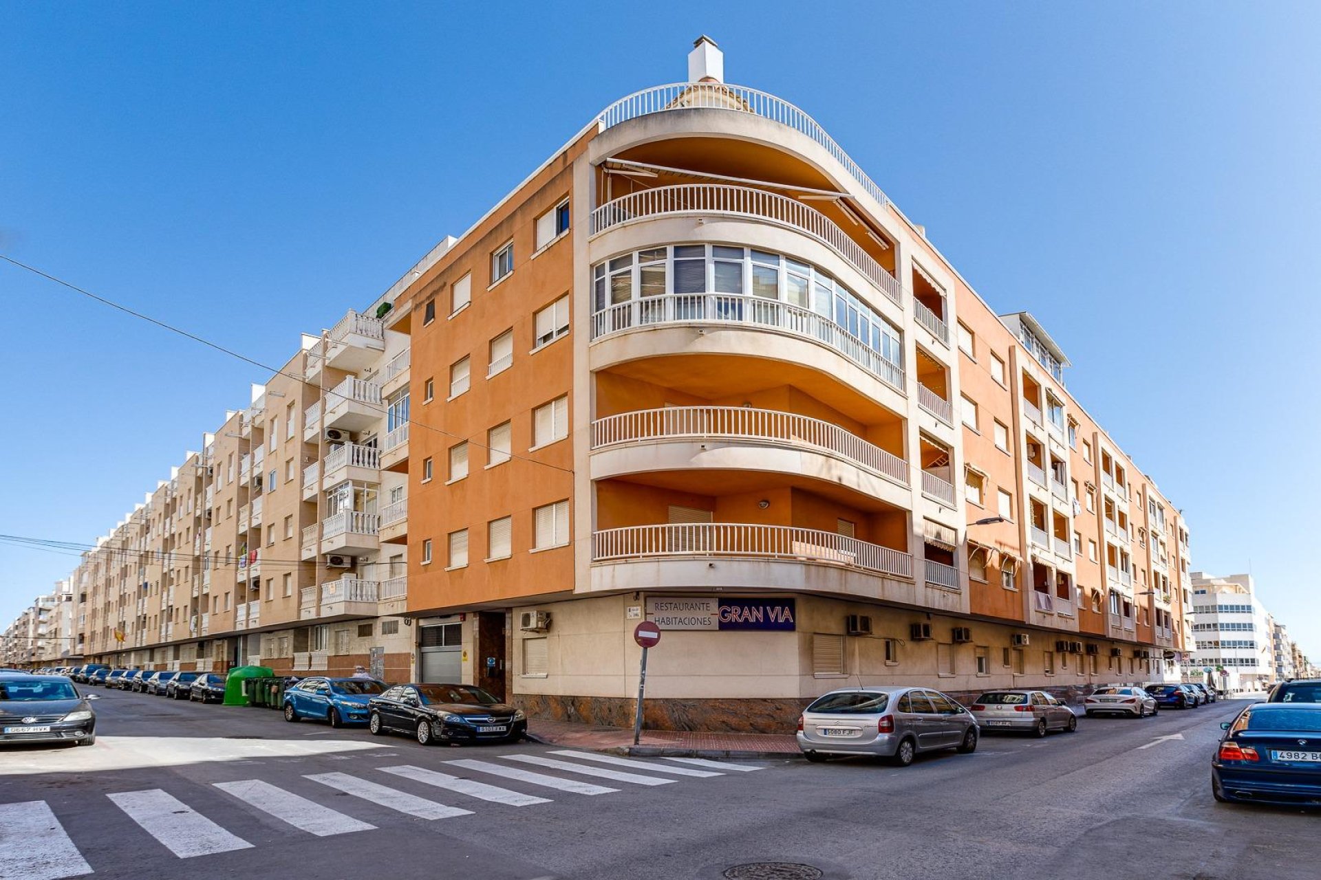 Resale - Apartamento - Torrevieja - Estacion de autobuses