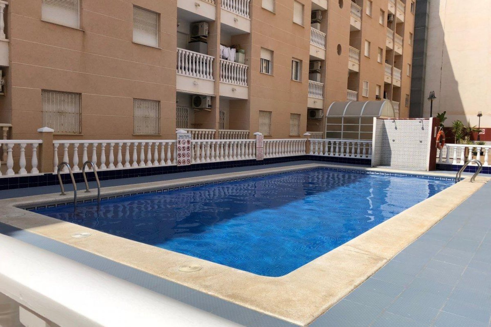 Resale - Apartamento - Torrevieja - Estacion de autobuses