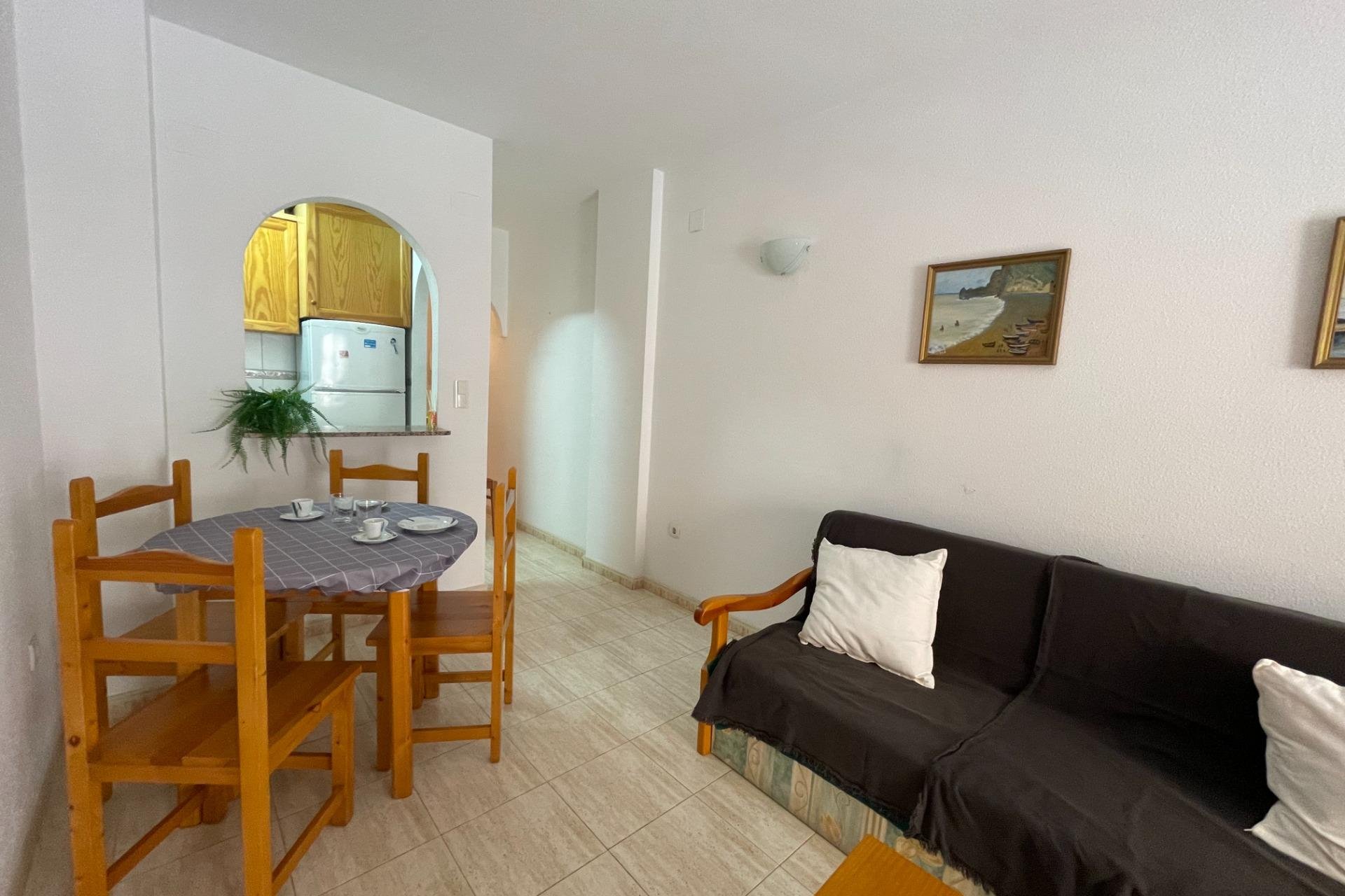 Resale - Apartamento - Torrevieja - Estacion de autobuses