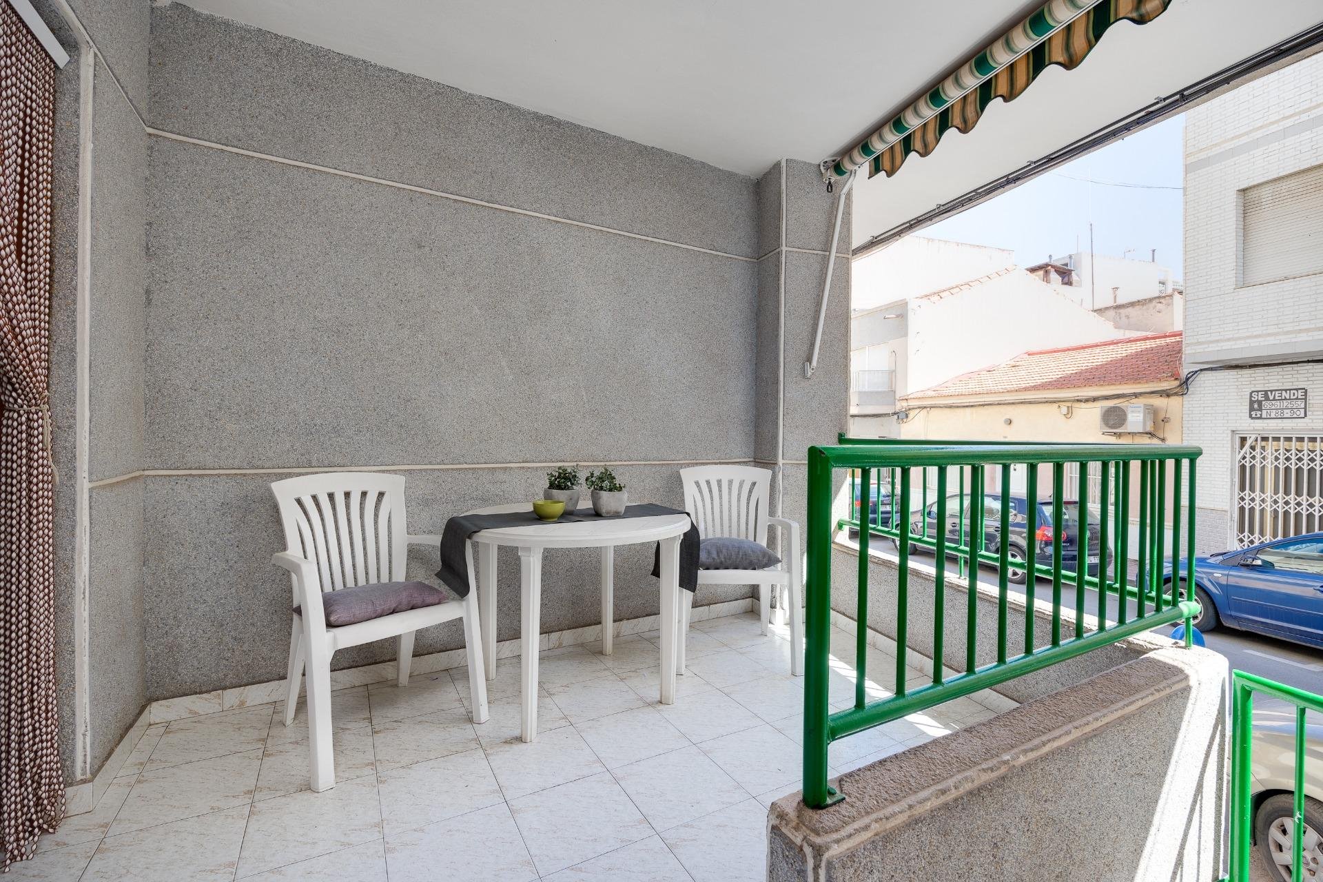 Resale - Apartamento - Torrevieja - Estacion de autobuses