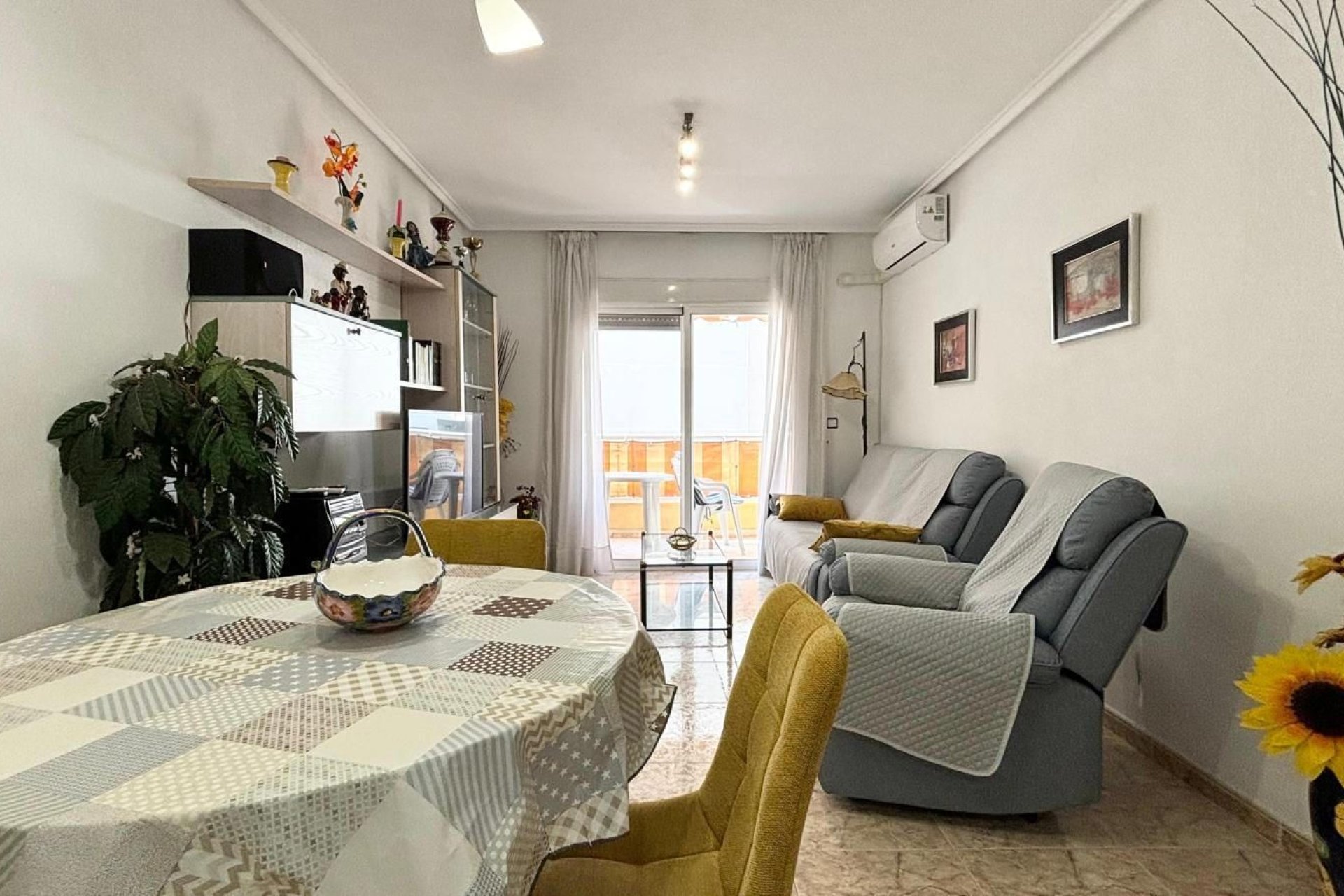 Resale - Apartamento - Torrevieja - Estacion de autobuses