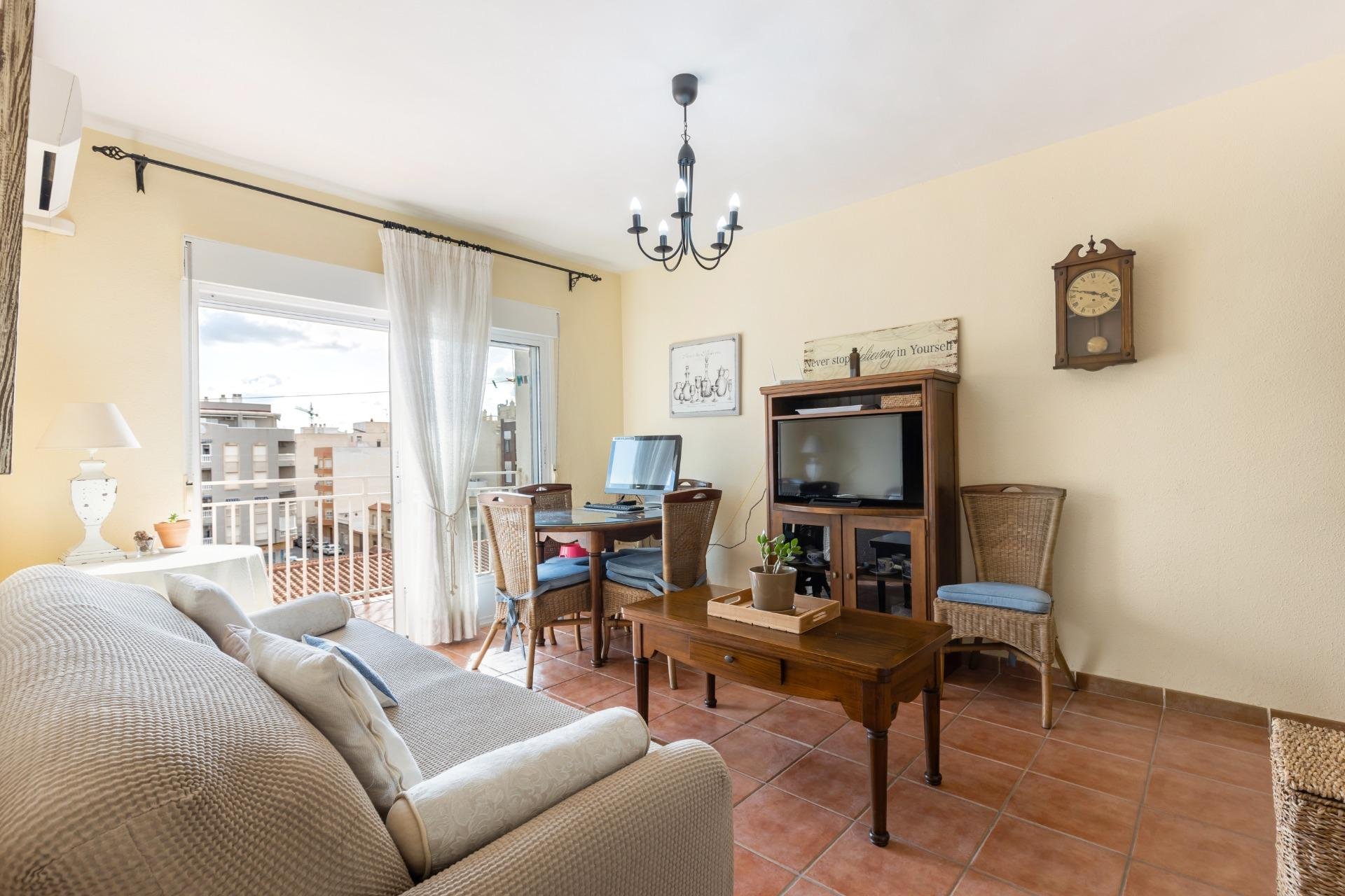 Resale - Apartamento - Torrevieja - Estacion de autobuses