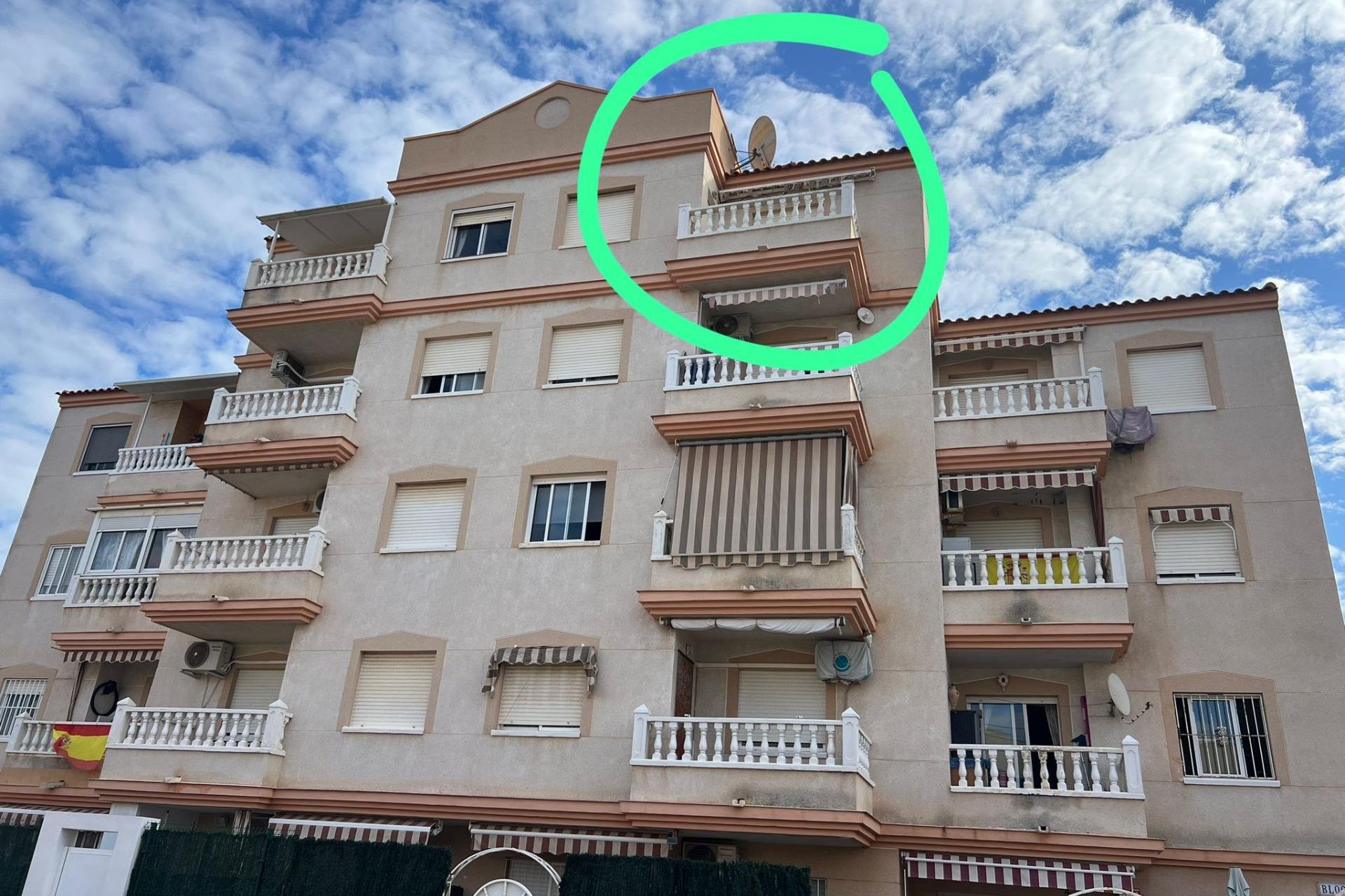 Resale - Apartamento - Torrevieja - Estacion de autobuses