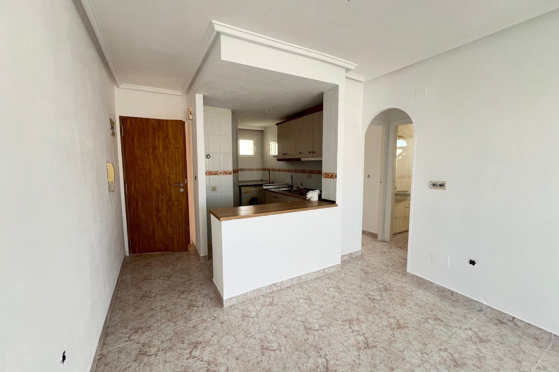 Resale - Apartamento - Torrevieja - Estacion de autobuses