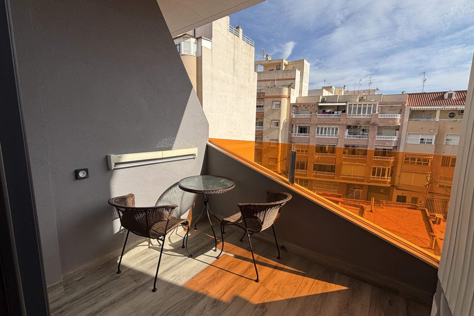 Resale - Apartamento - Torrevieja - Habaneras