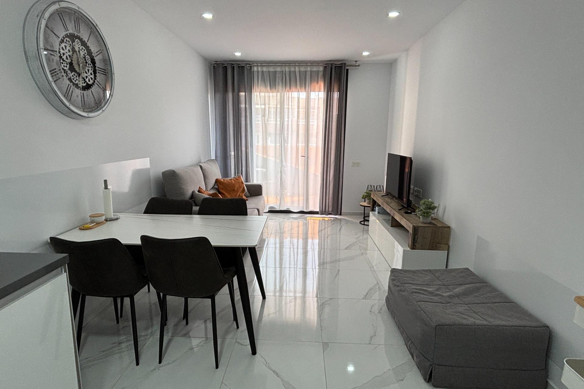 Resale - Apartamento - Torrevieja - Habaneras