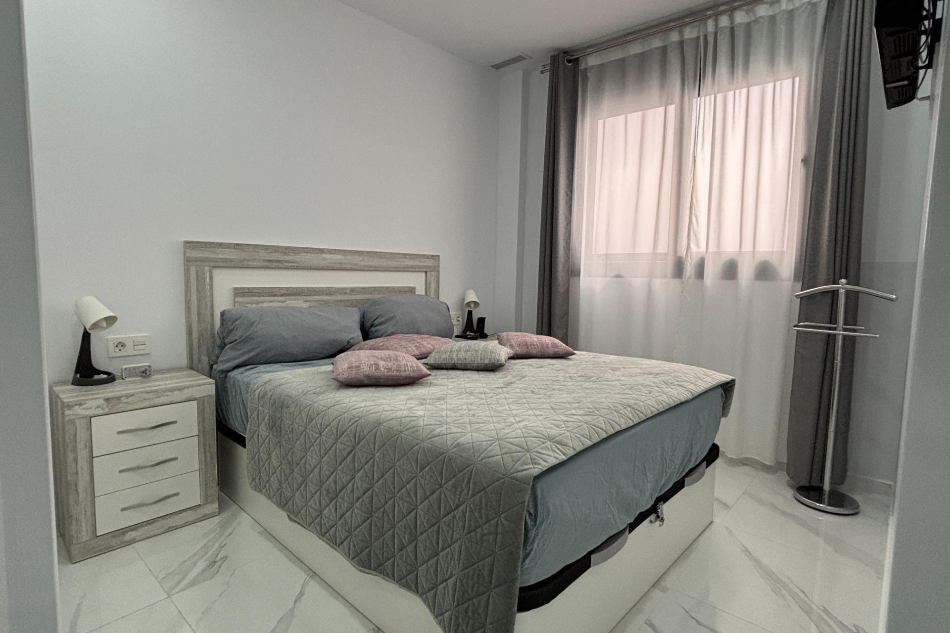 Resale - Apartamento - Torrevieja - Habaneras