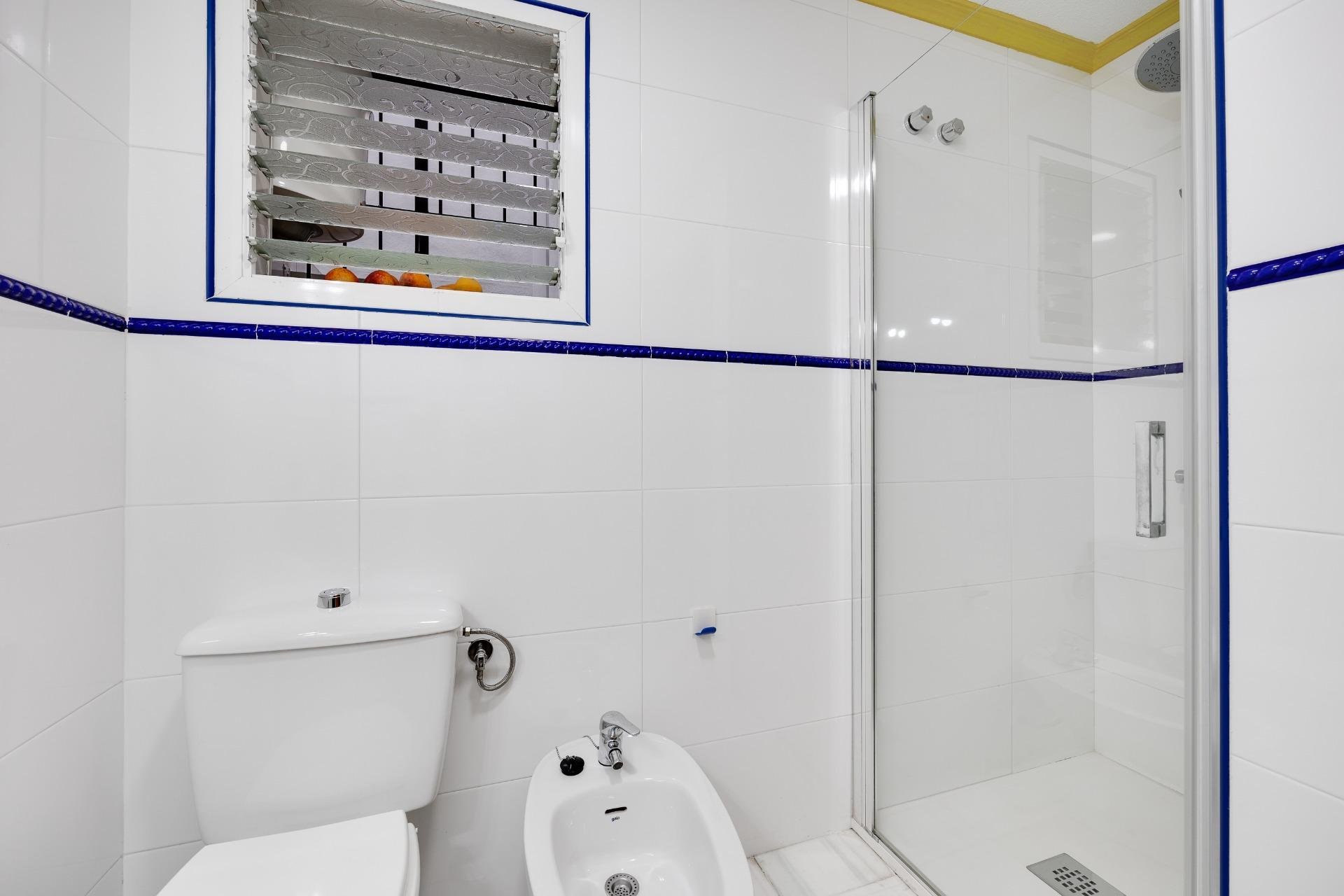 Resale - Apartamento - Torrevieja - Habaneras