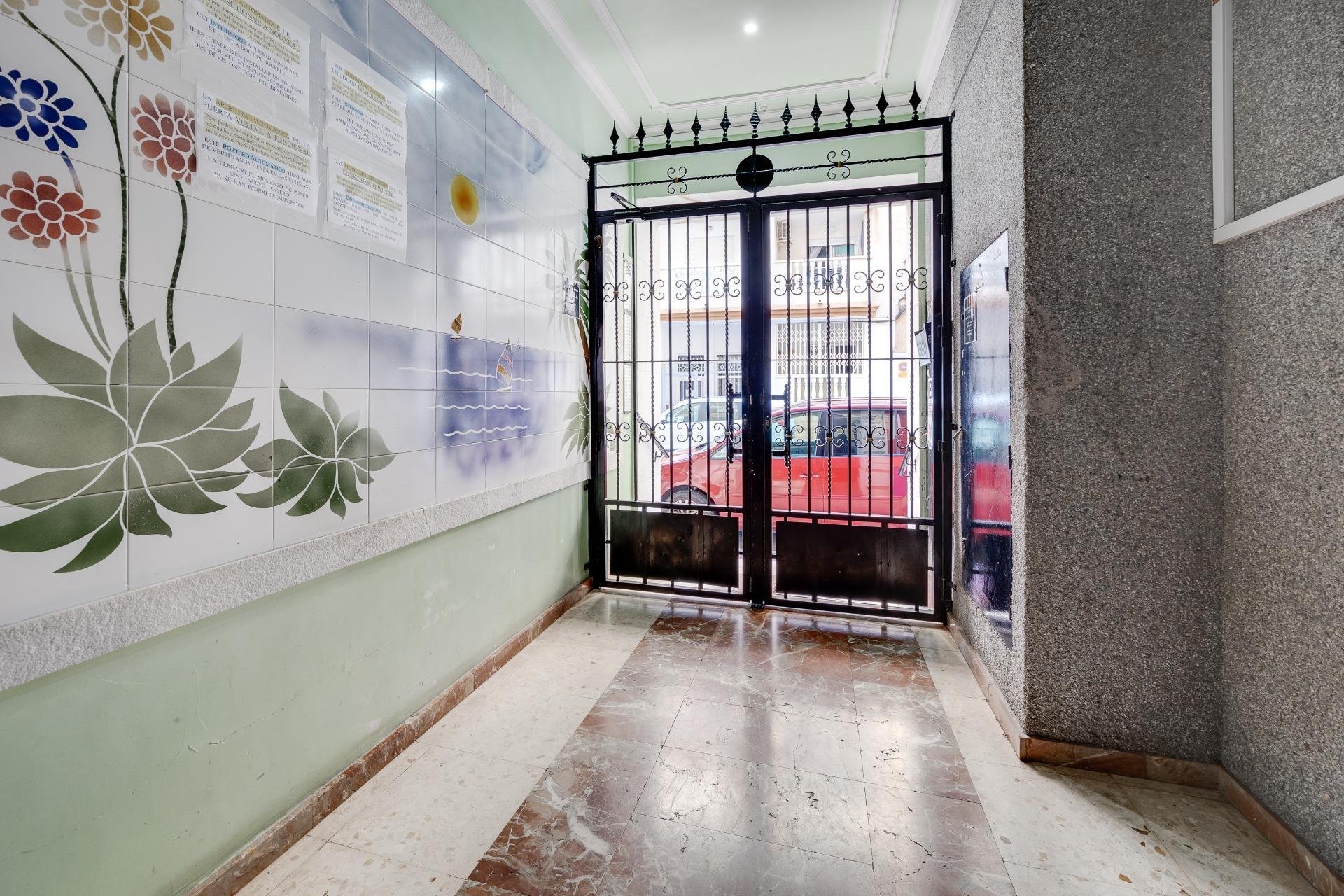 Resale - Apartamento - Torrevieja - Habaneras