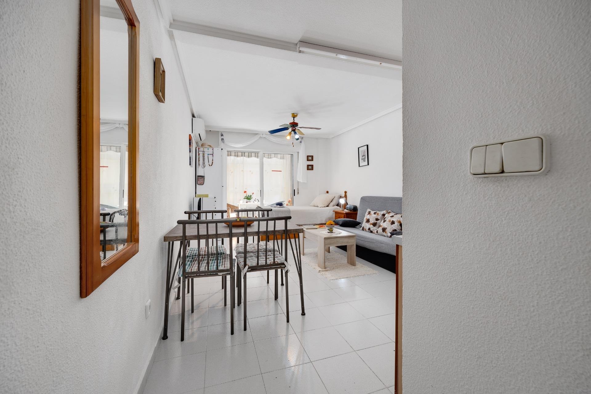 Resale - Apartamento - Torrevieja - Habaneras