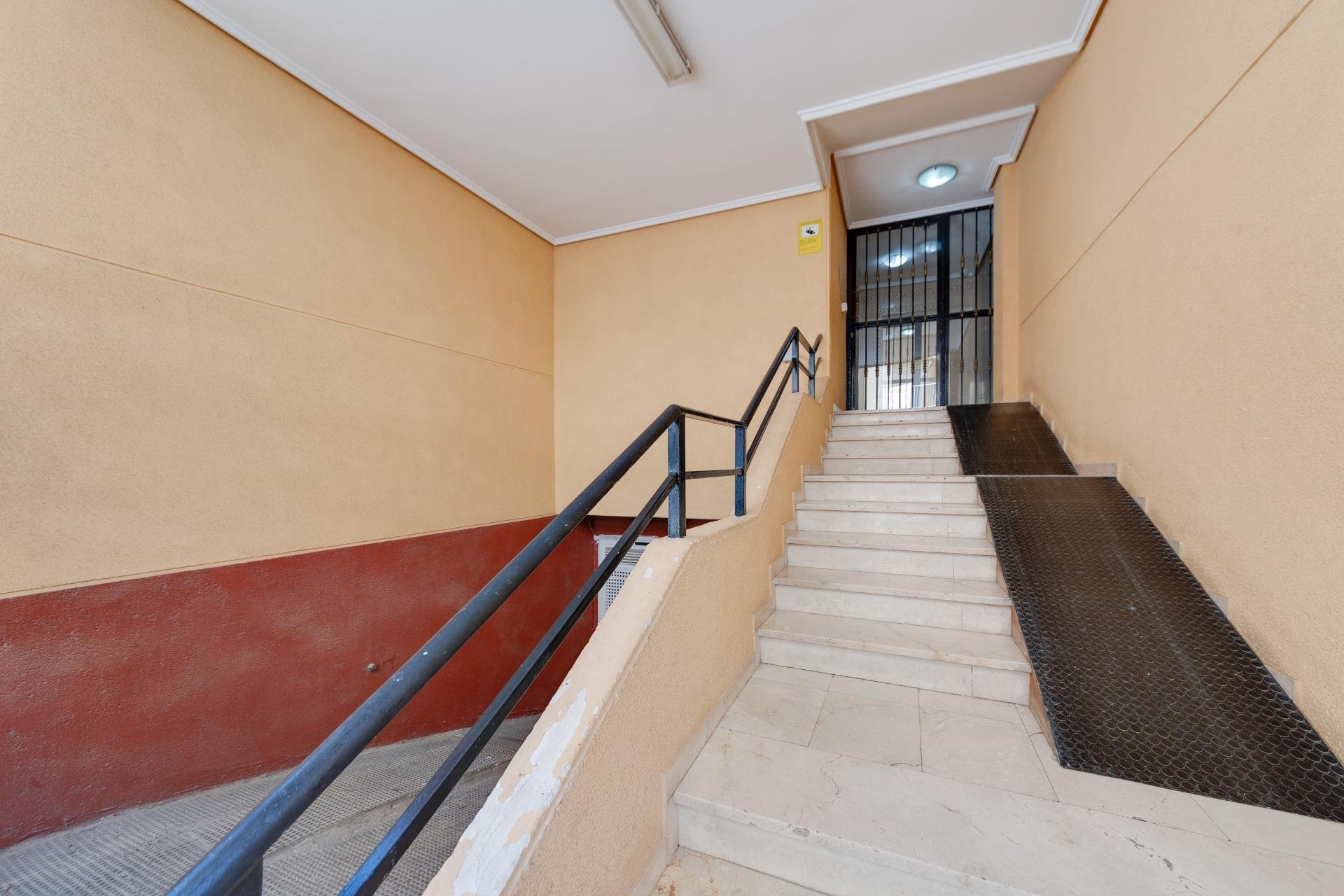 Resale - Apartamento - Torrevieja - Habaneras