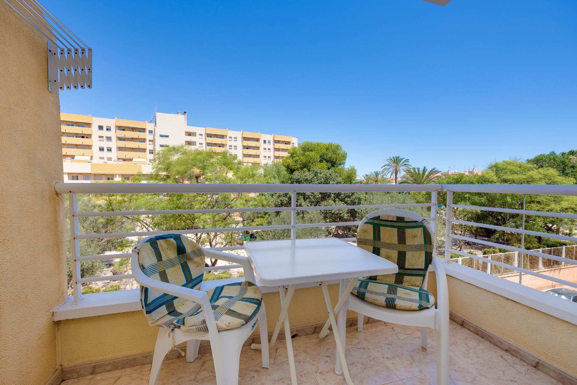 Resale - Apartamento - Torrevieja - Habaneras