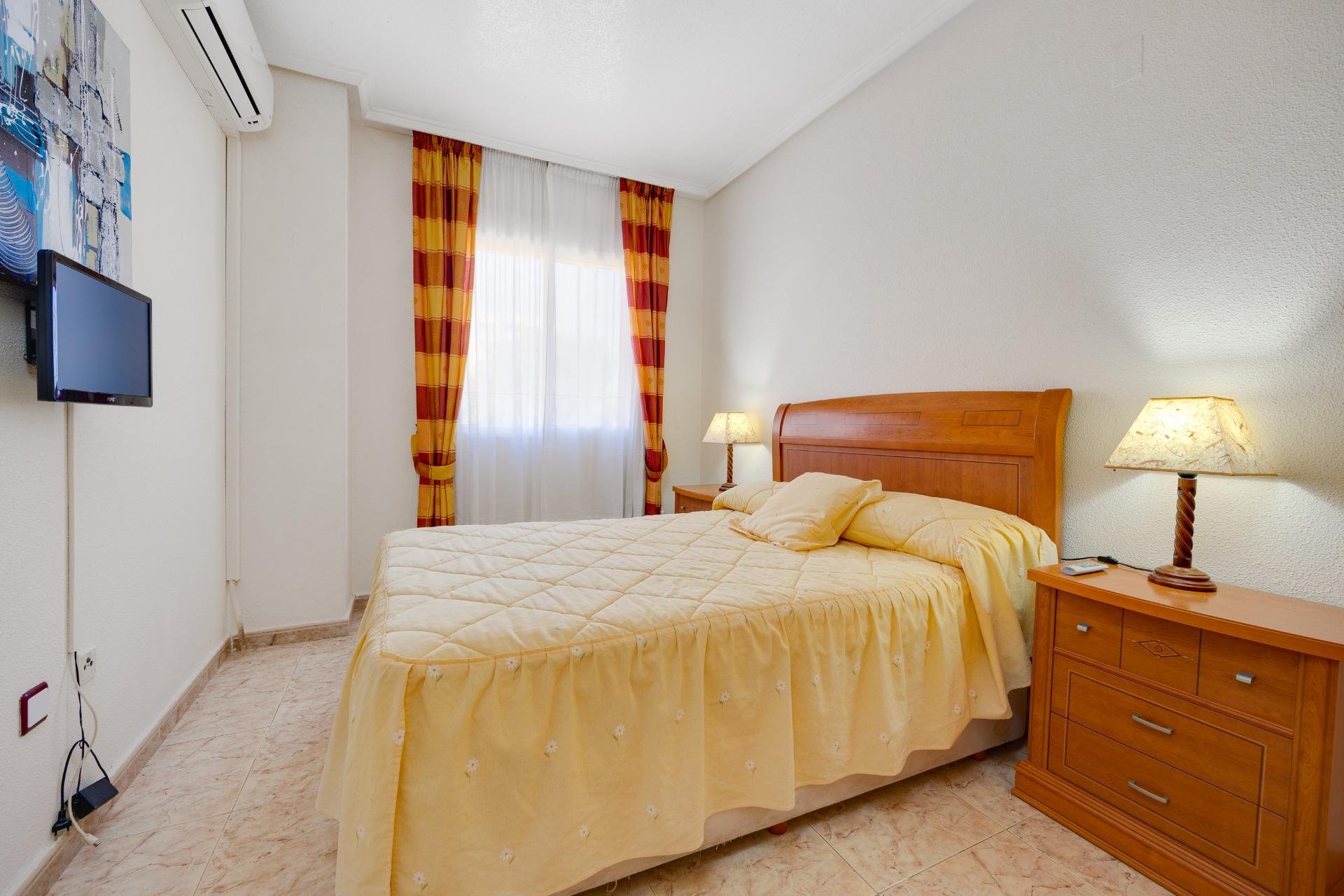 Resale - Apartamento - Torrevieja - Habaneras