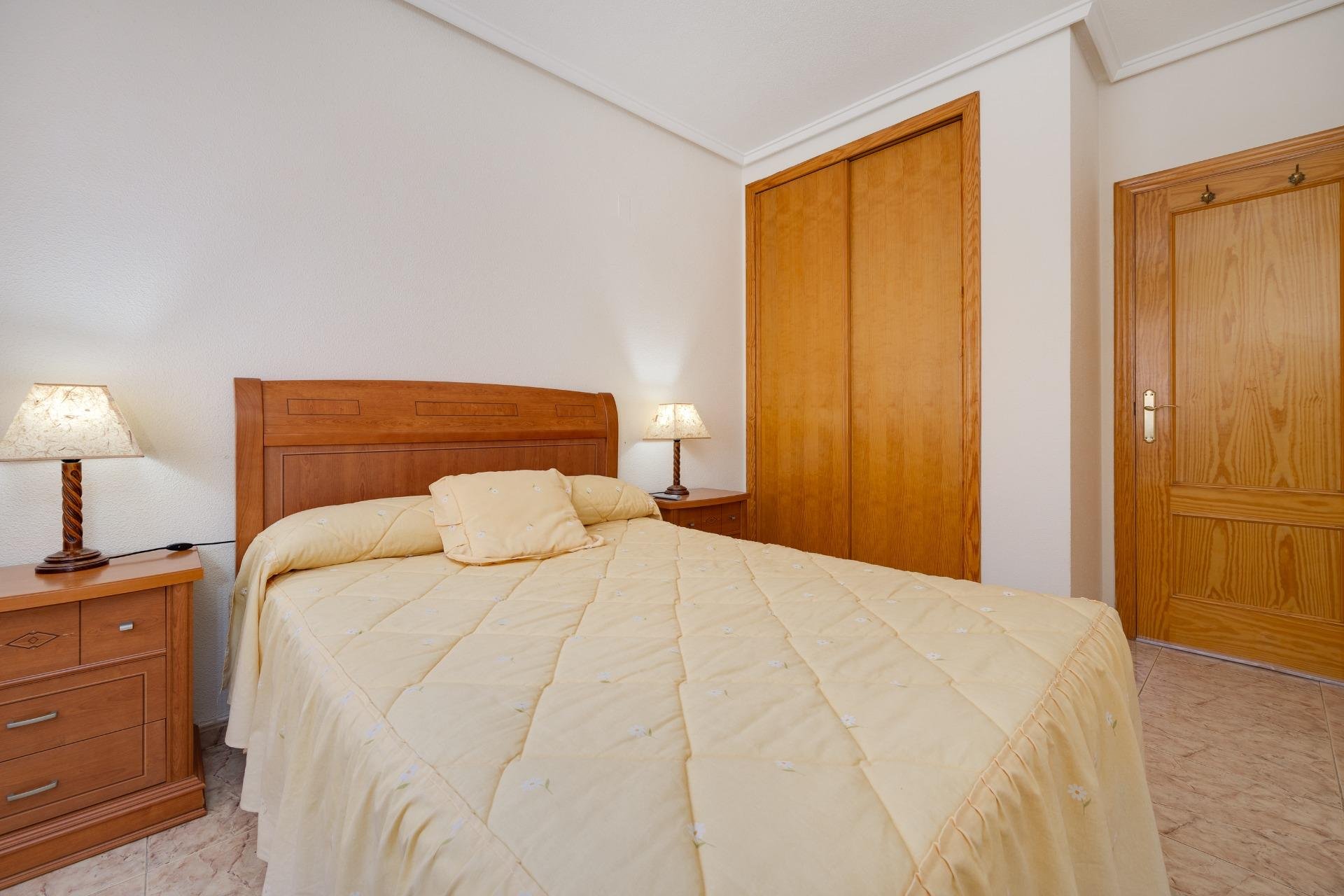 Resale - Apartamento - Torrevieja - Habaneras