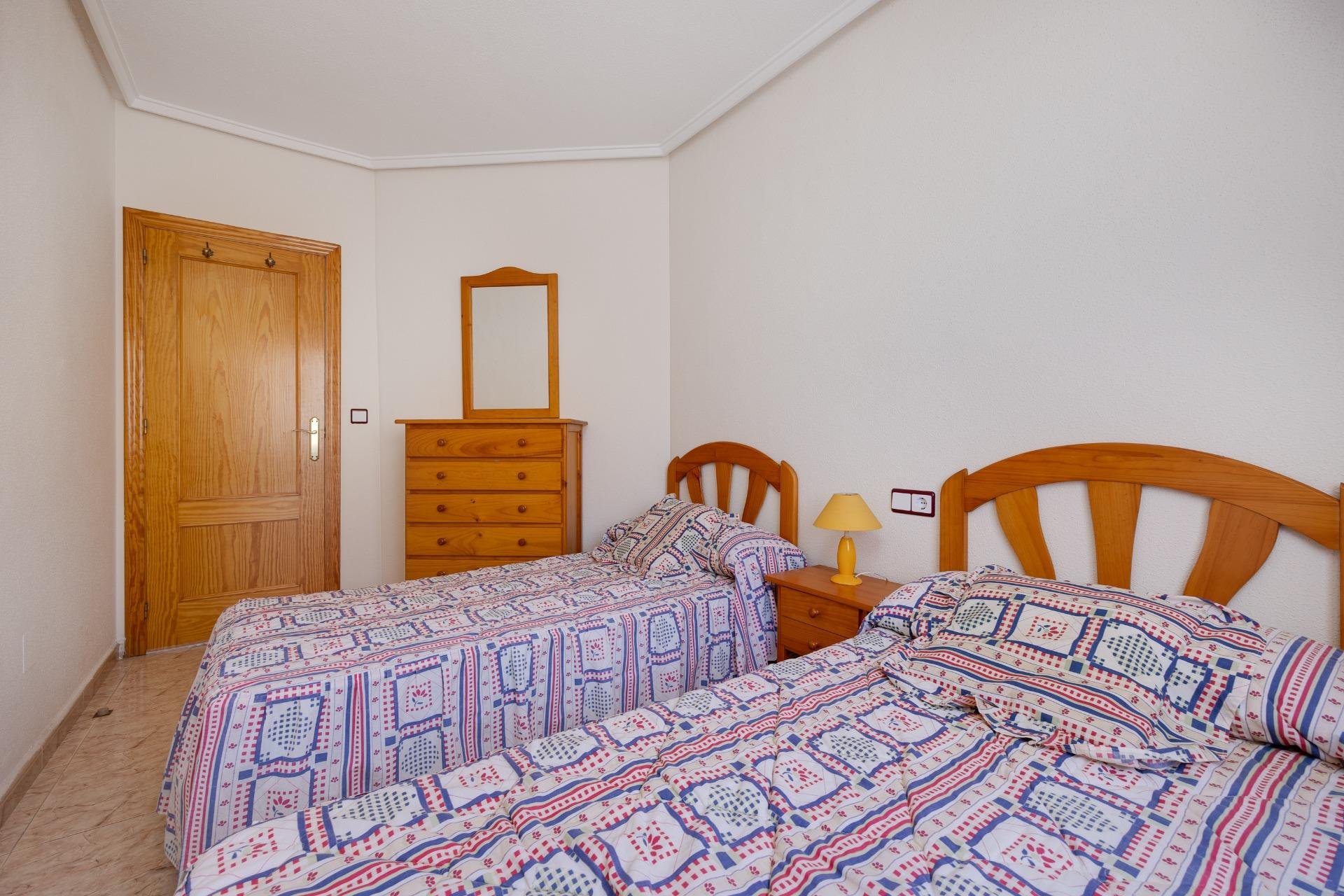 Resale - Apartamento - Torrevieja - Habaneras