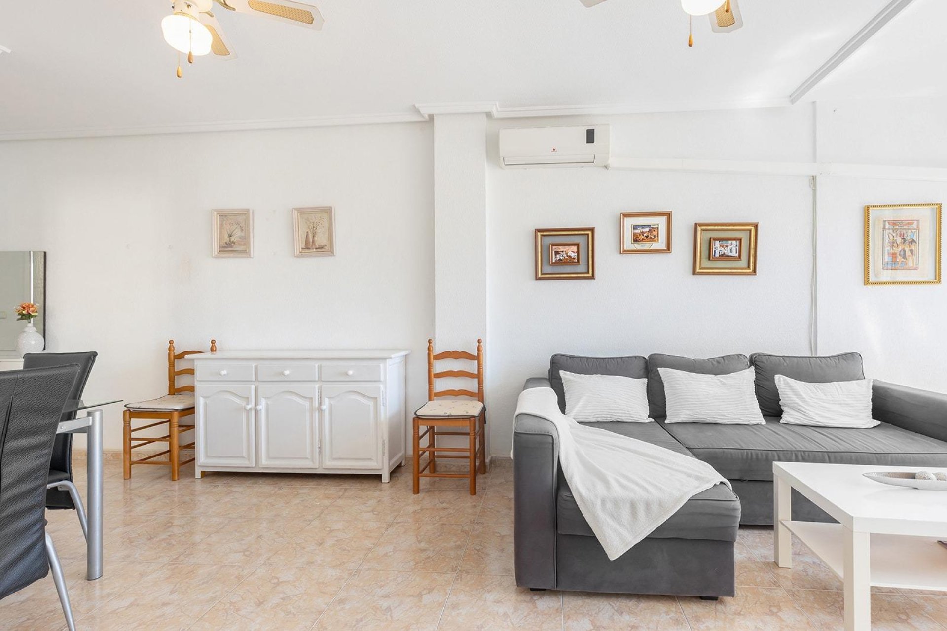 Resale - Apartamento - Torrevieja - La Mata pueblo