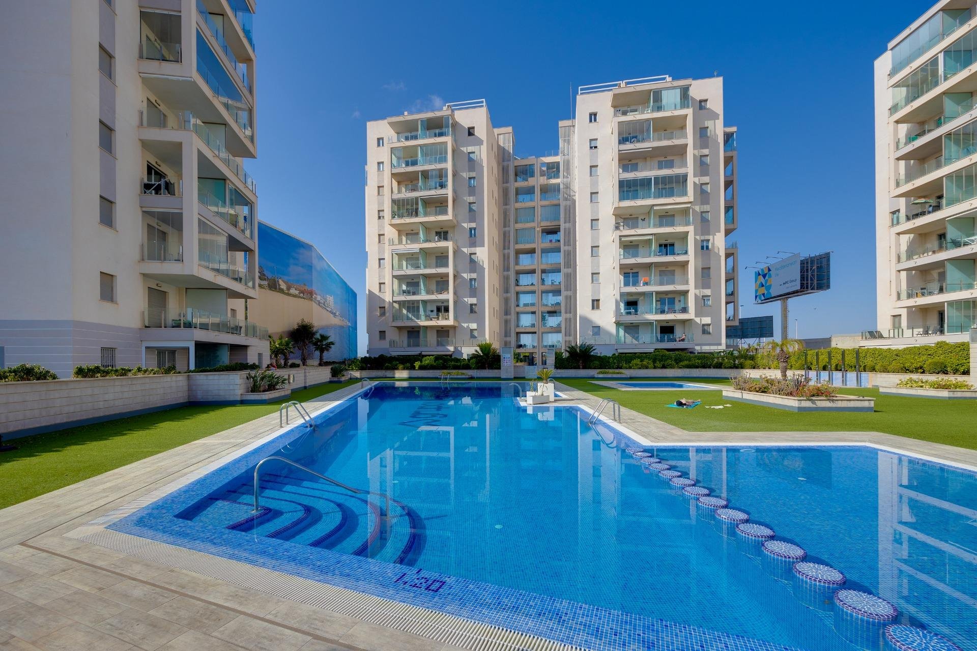 Resale - Apartamento - Torrevieja - La Mata