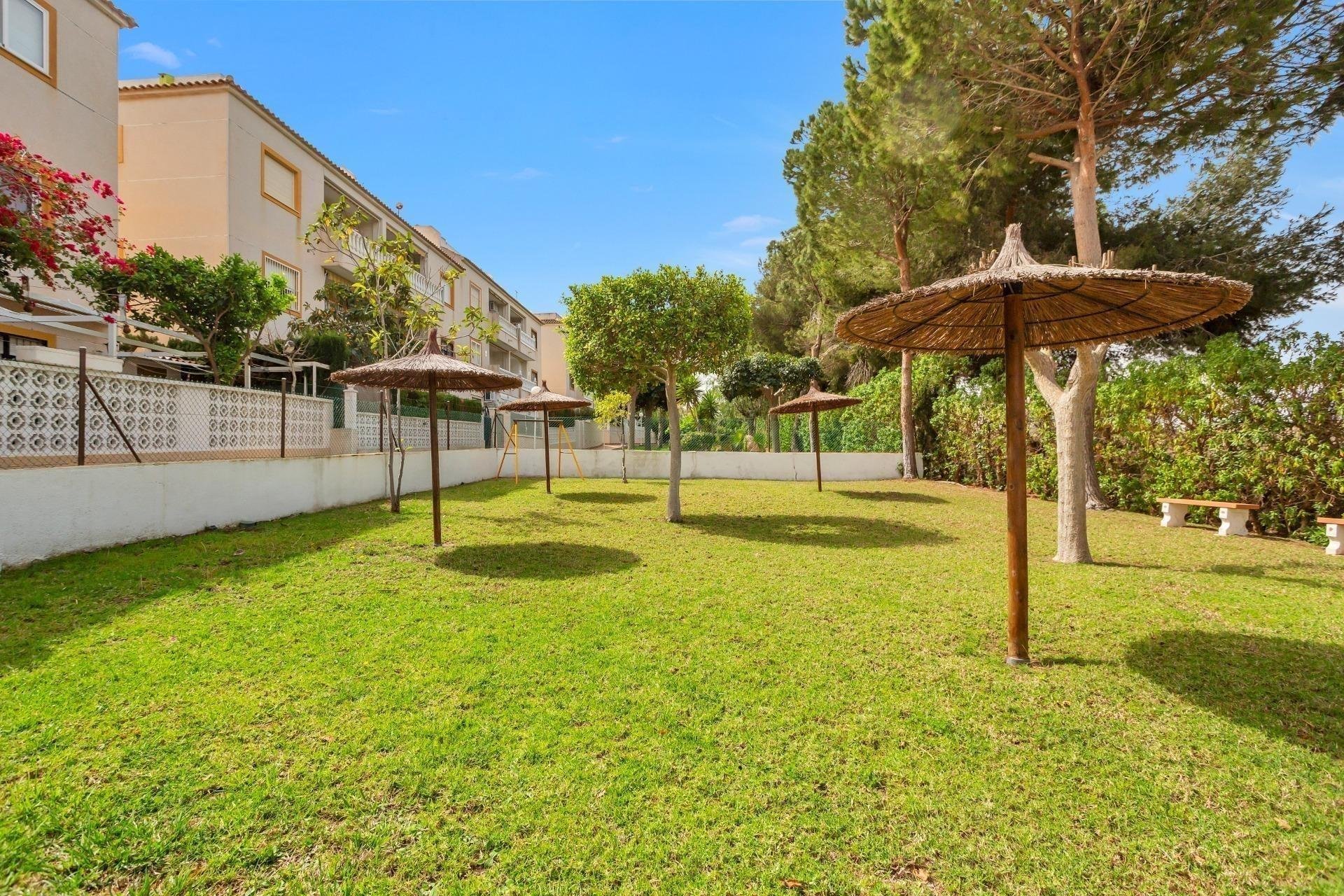 Resale - Apartamento - Torrevieja - La Mata