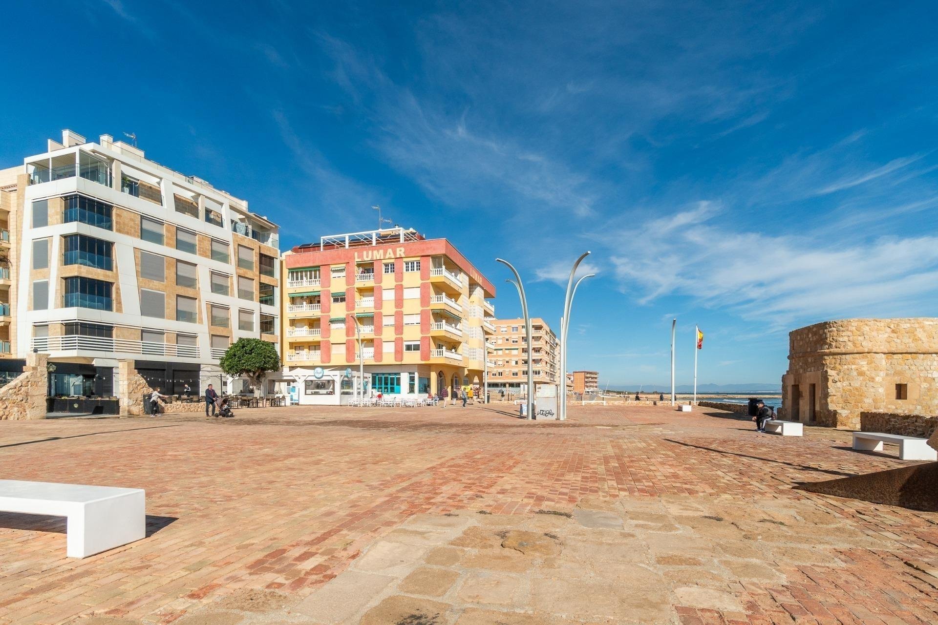 Resale - Apartamento - Torrevieja - La Mata