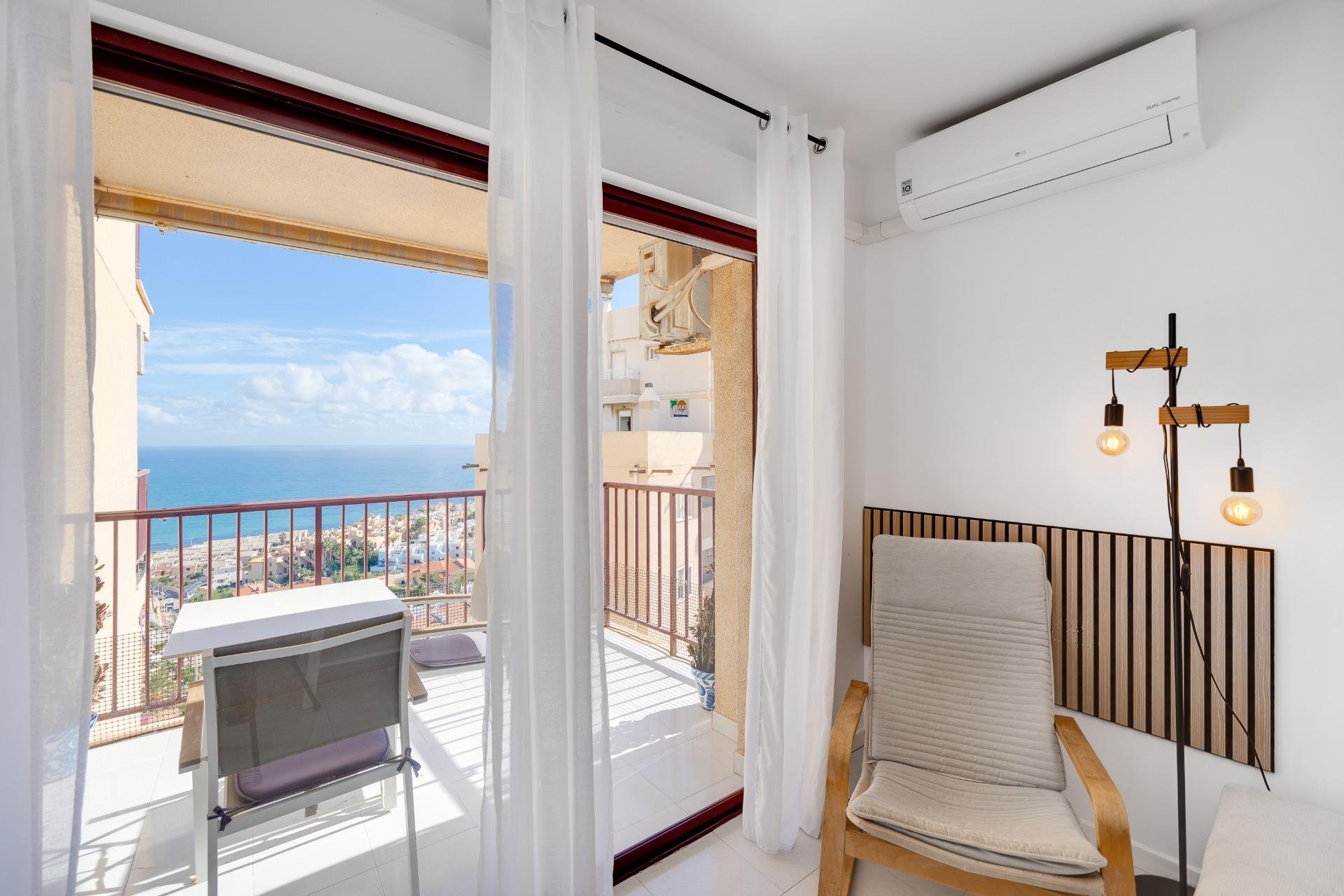 Resale - Apartamento - Torrevieja - La Mata