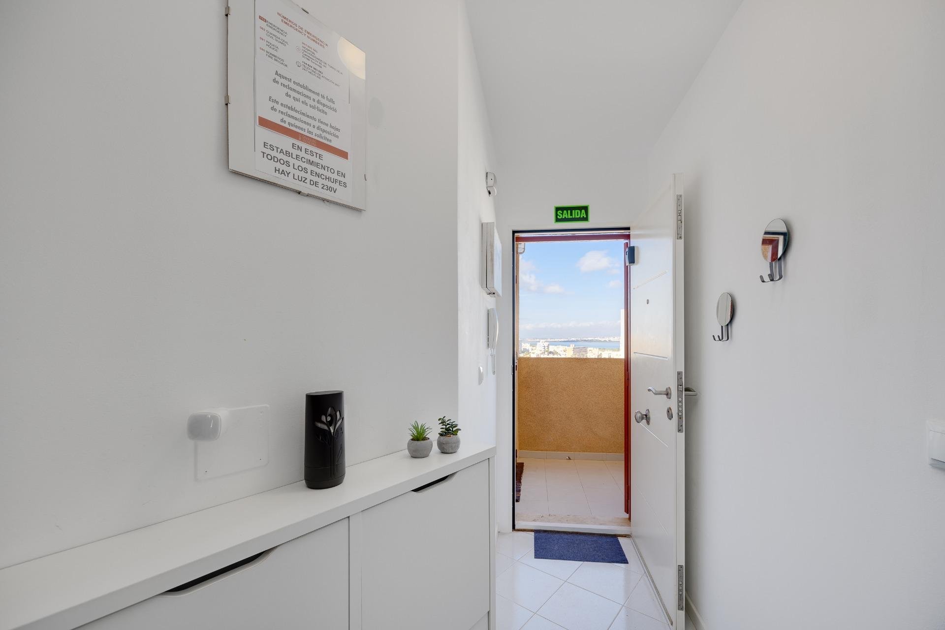 Resale - Apartamento - Torrevieja - La Mata