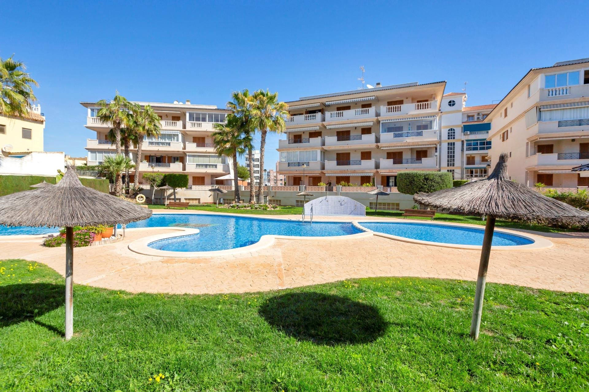 Resale - Apartamento - Torrevieja - La Mata