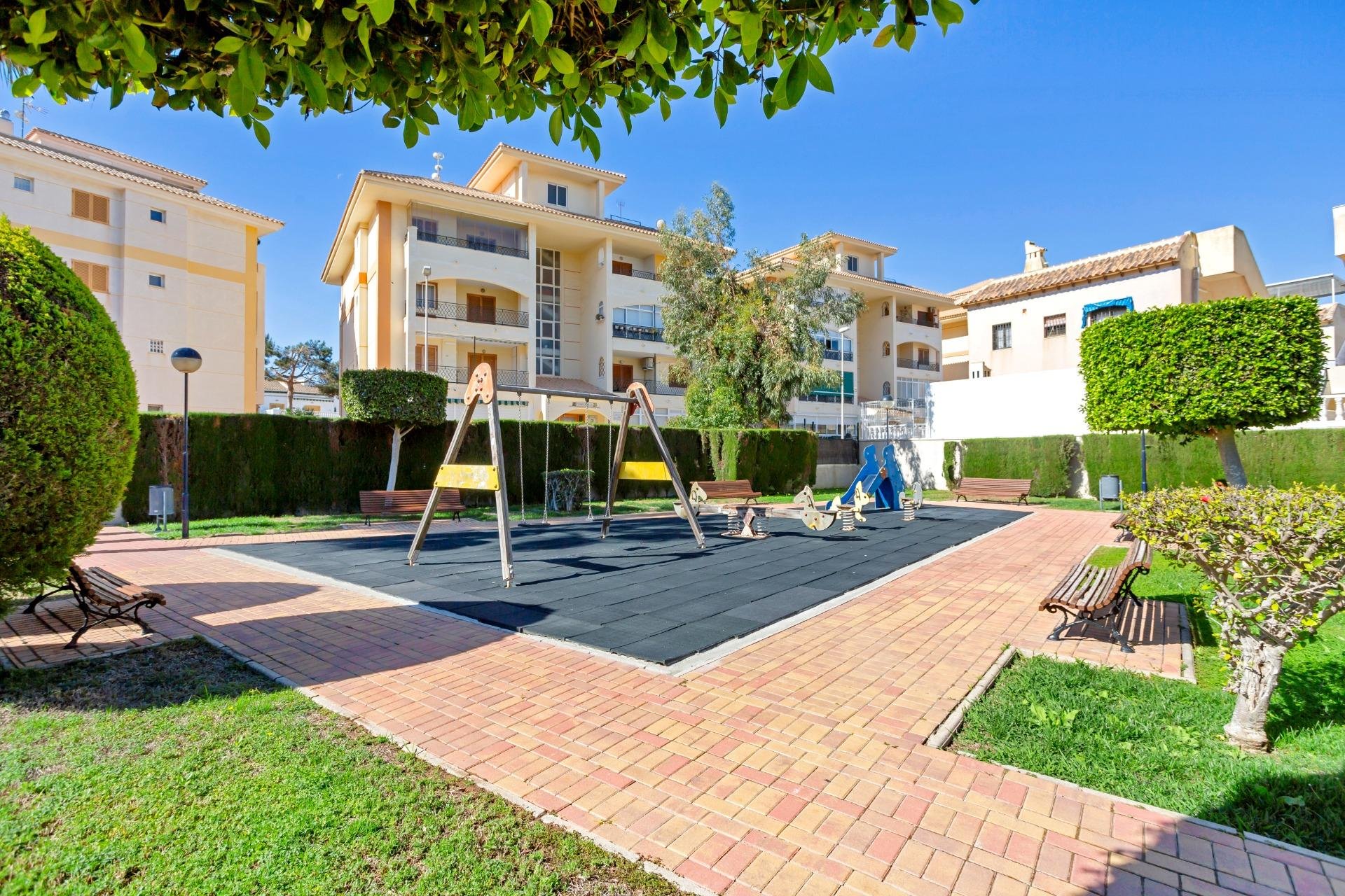 Resale - Apartamento - Torrevieja - La Mata