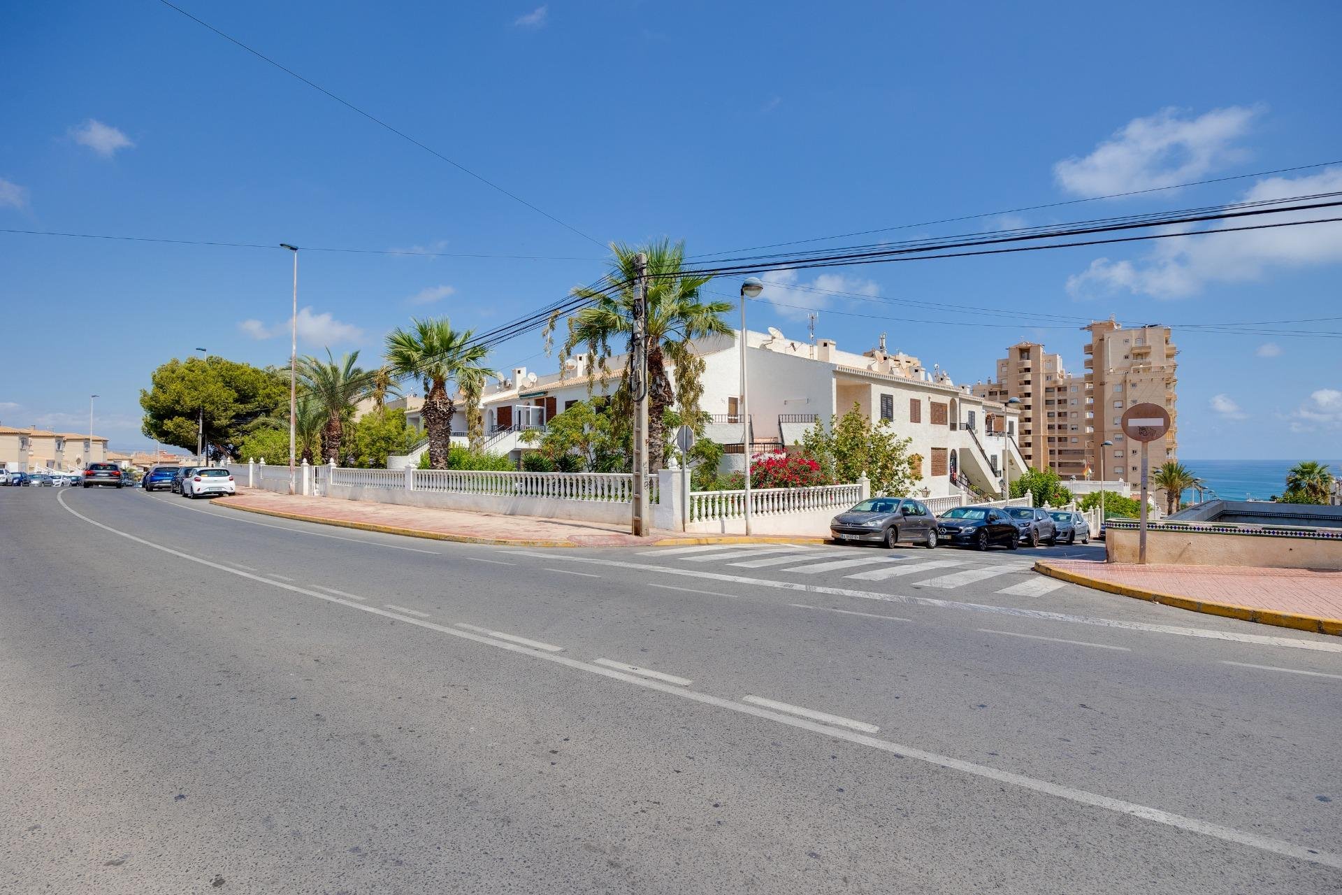 Resale - Apartamento - Torrevieja - La Mata