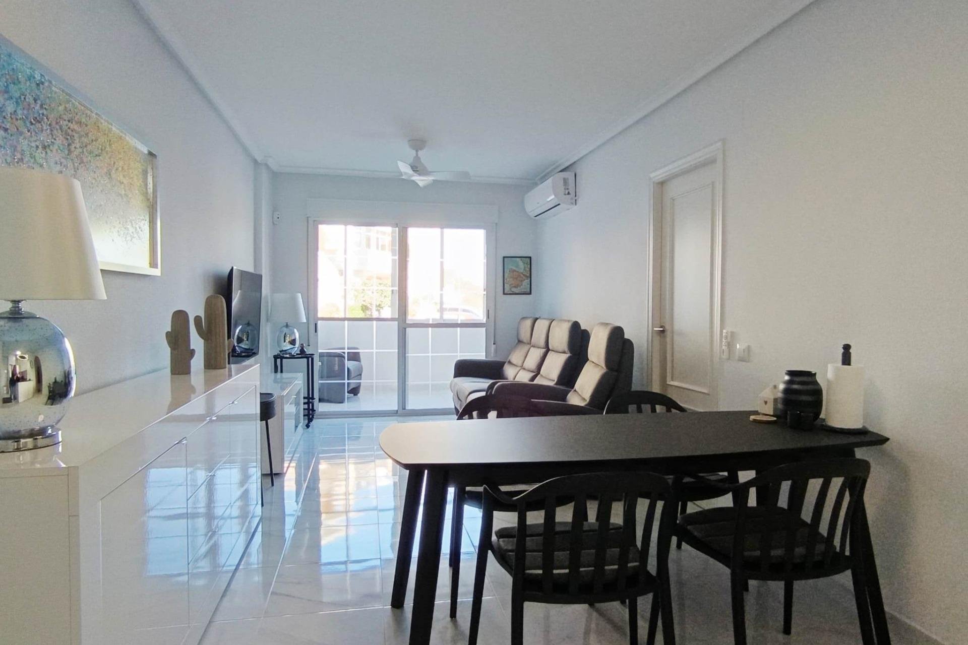 Resale - Apartamento - Torrevieja - La Siesta - El Salado - Torreta