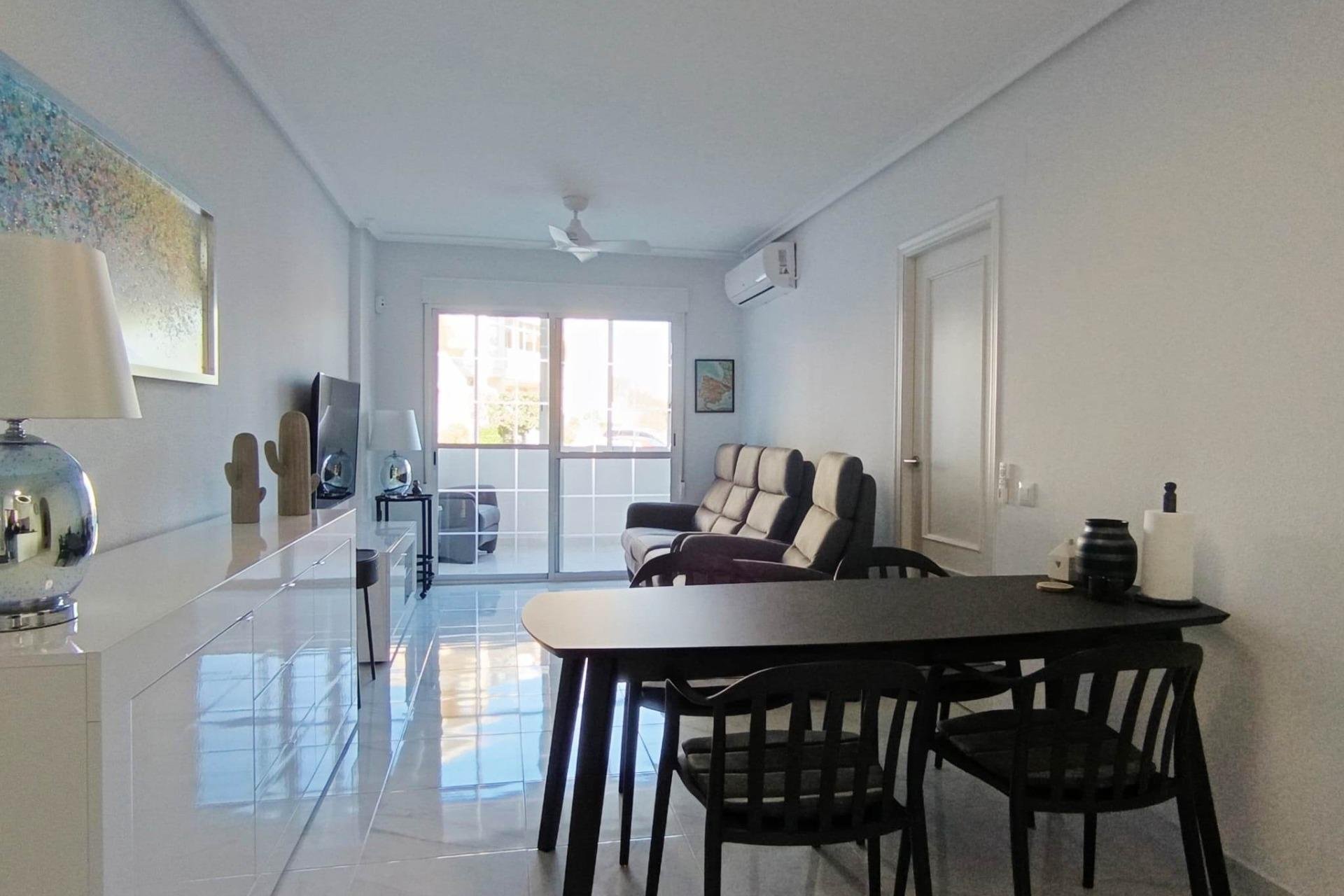 Resale - Apartamento - Torrevieja - La Siesta - El Salado - Torreta