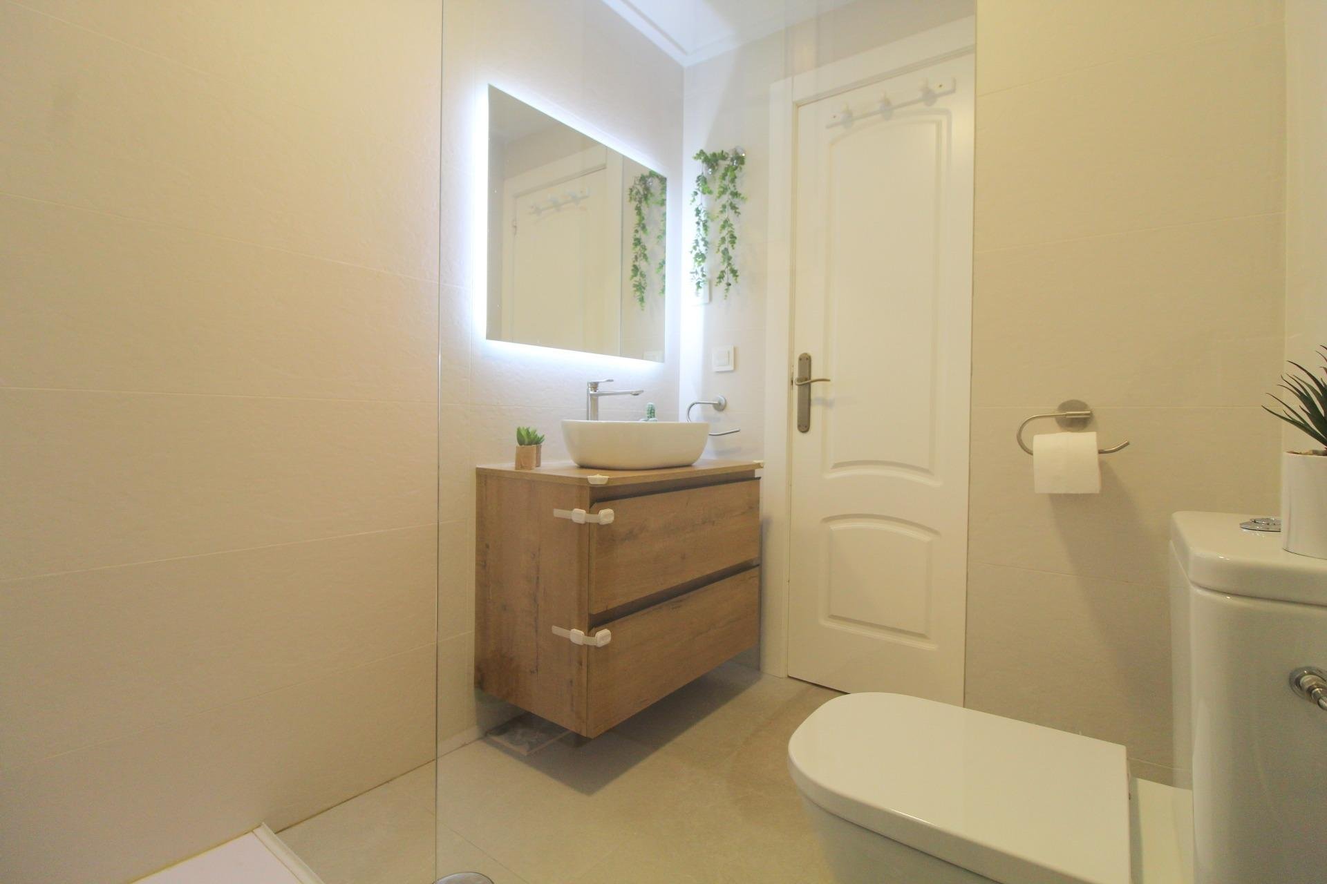 Resale - Apartamento - Torrevieja - La veleta