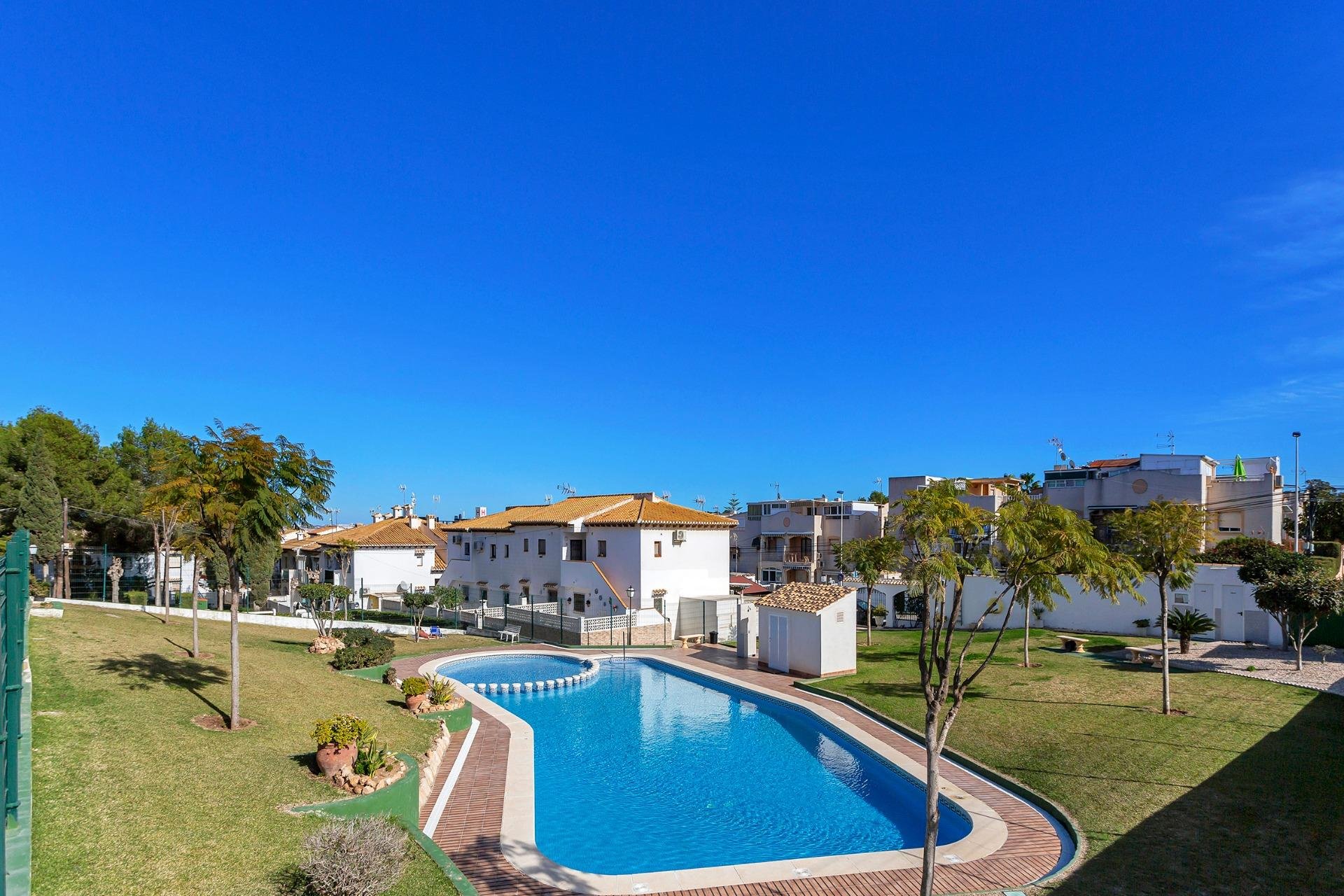 Resale - Apartamento - Torrevieja - Lago jardin