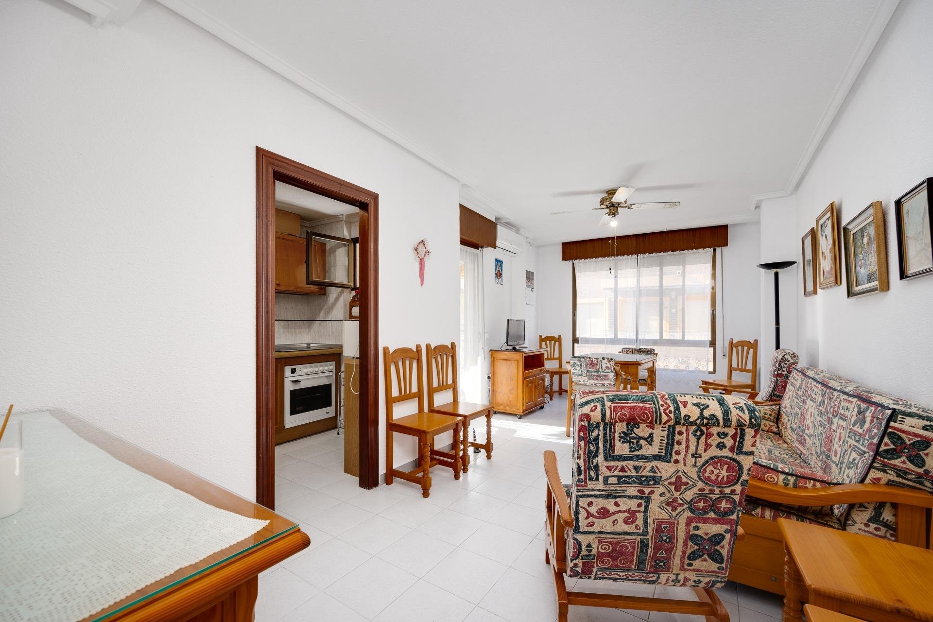 Resale - Apartamento - Torrevieja - Las Piscinas Naturales