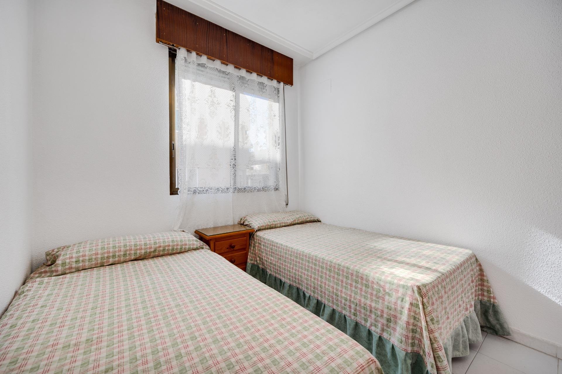 Resale - Apartamento - Torrevieja - Las Piscinas Naturales