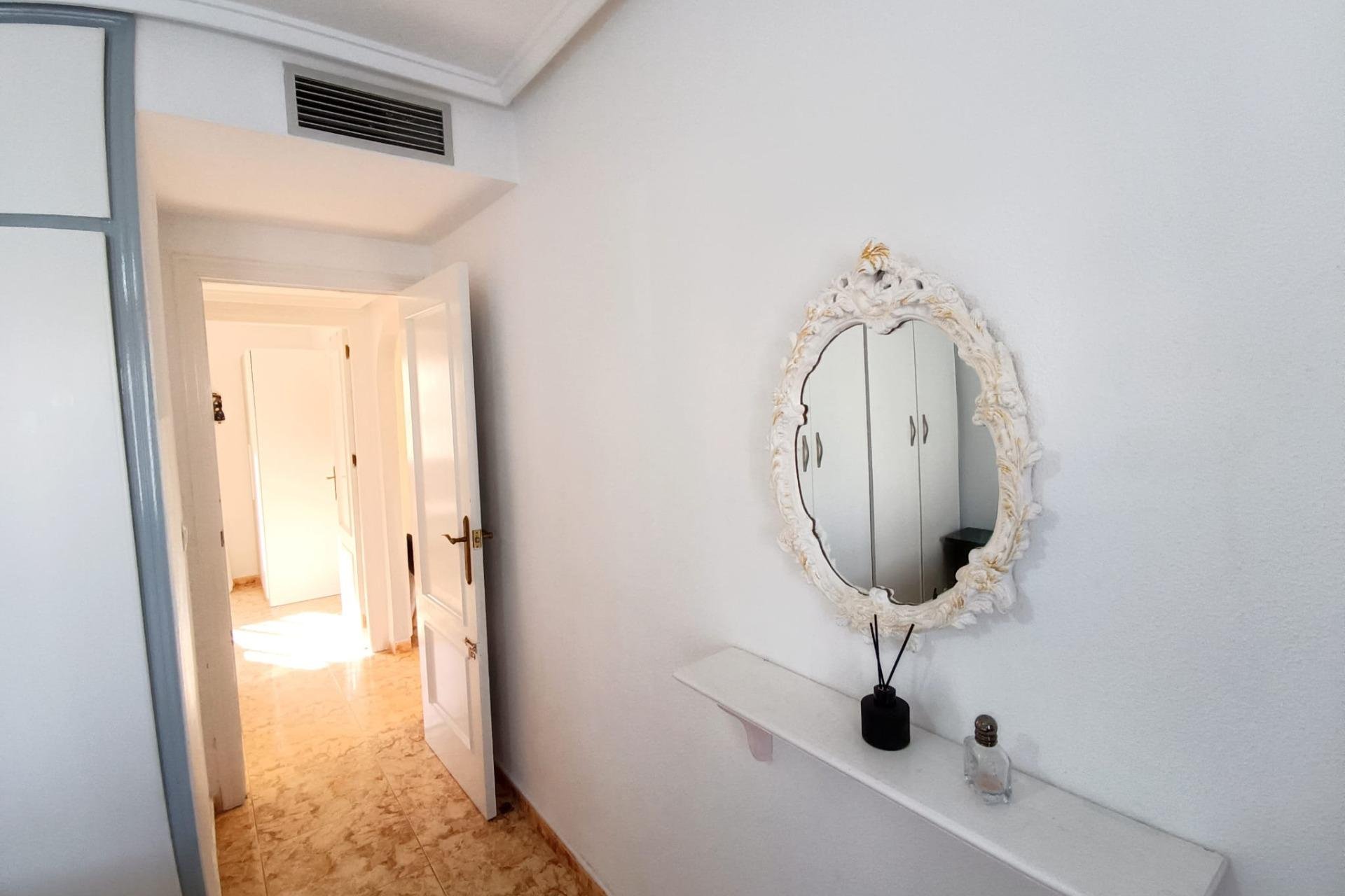 Resale - Apartamento - Torrevieja - Nueva Torrevieja