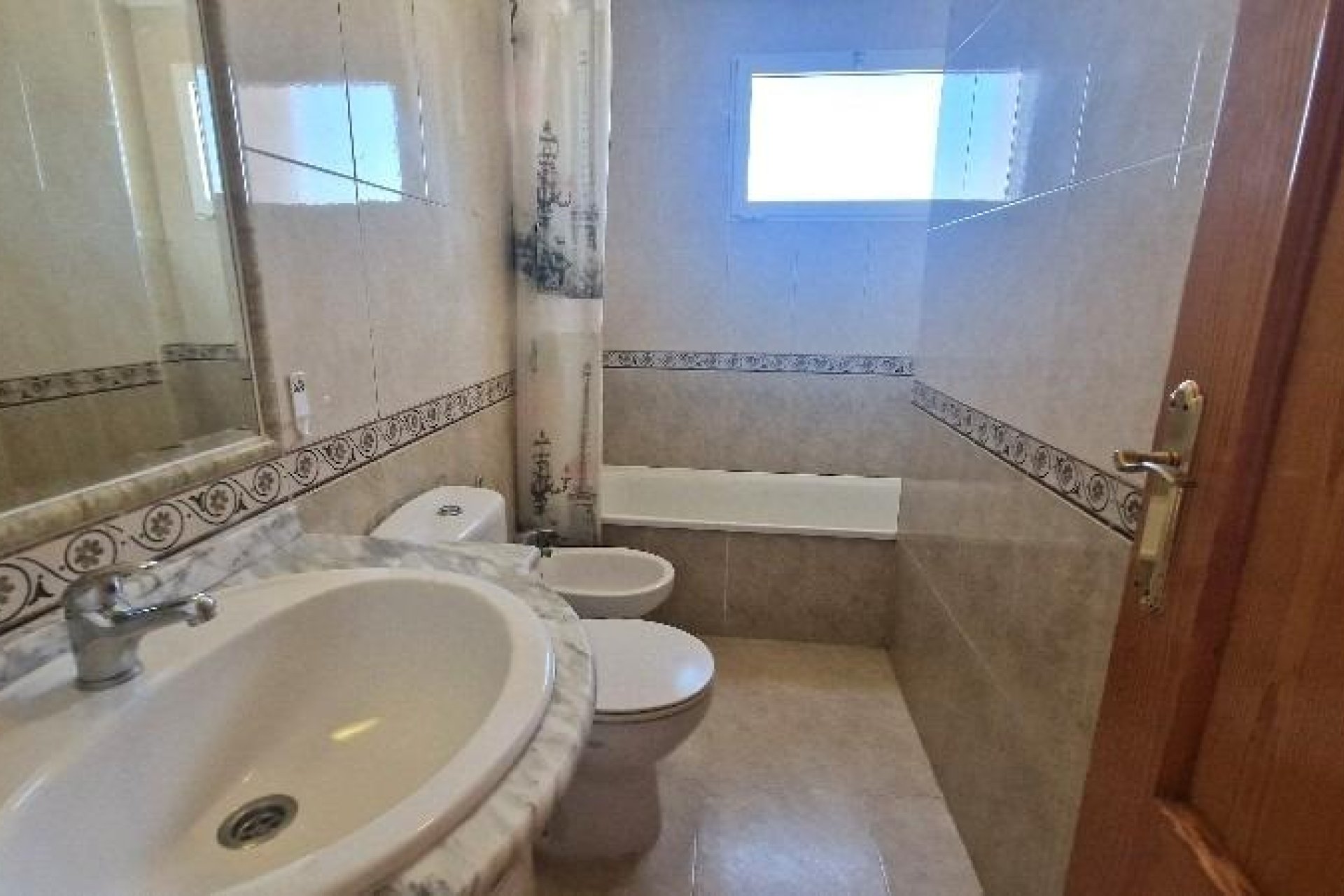 Resale - Apartamento - Torrevieja - Nueva Torrevieja