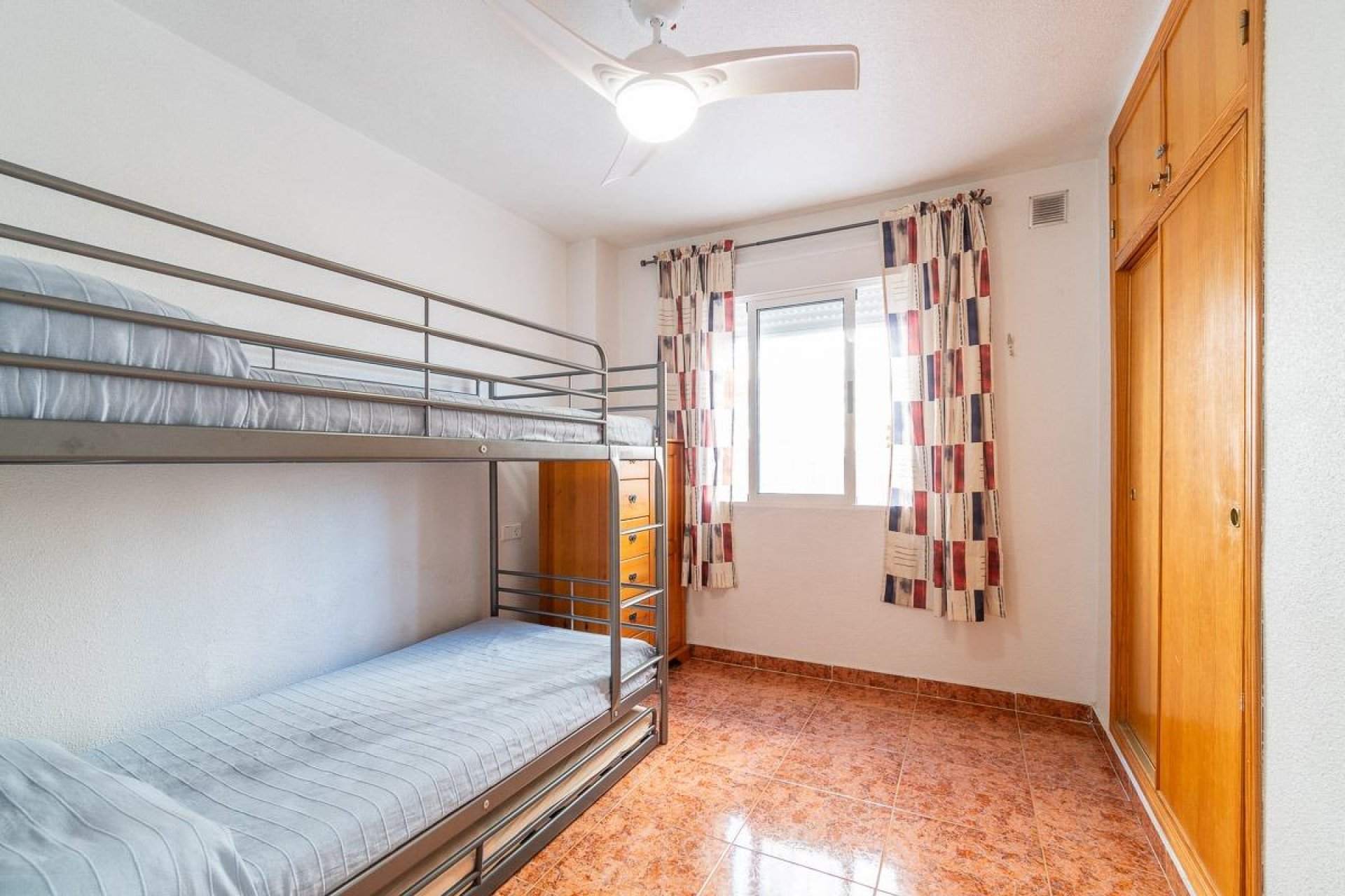 Resale - Apartamento - Torrevieja - Nueva Torrevieja