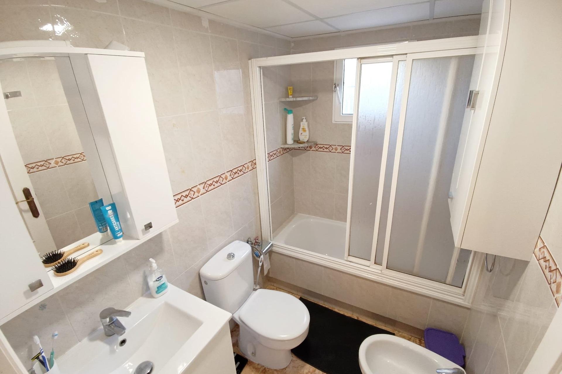 Resale - Apartamento - Torrevieja - Nueva Torrevieja