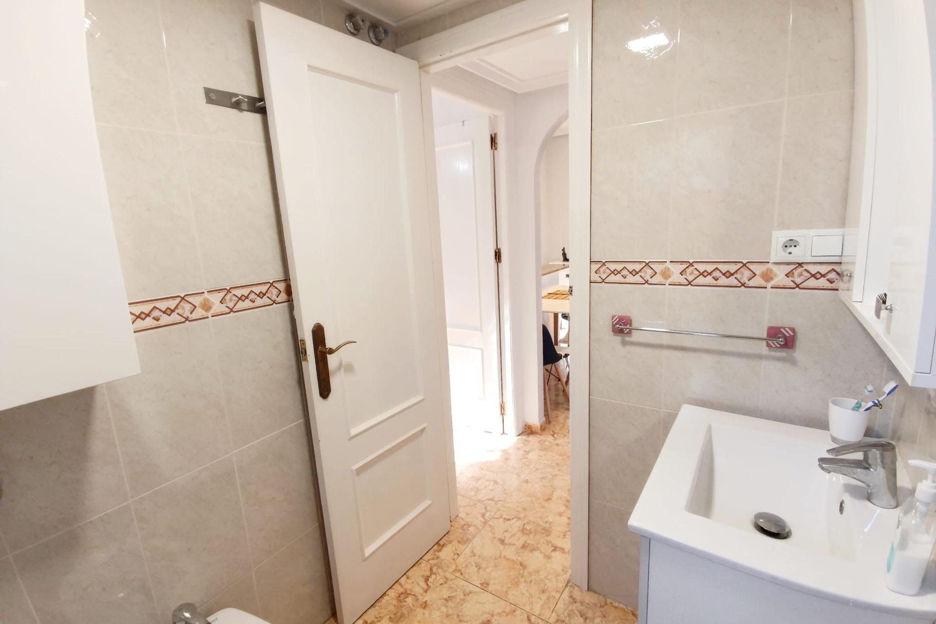 Resale - Apartamento - Torrevieja - Nueva Torrevieja