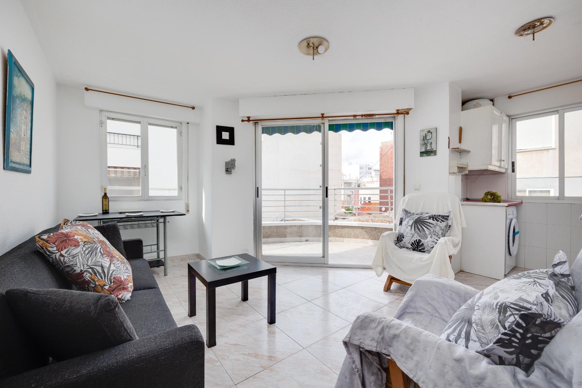 Resale - Apartamento - Torrevieja - Paseo maritimo