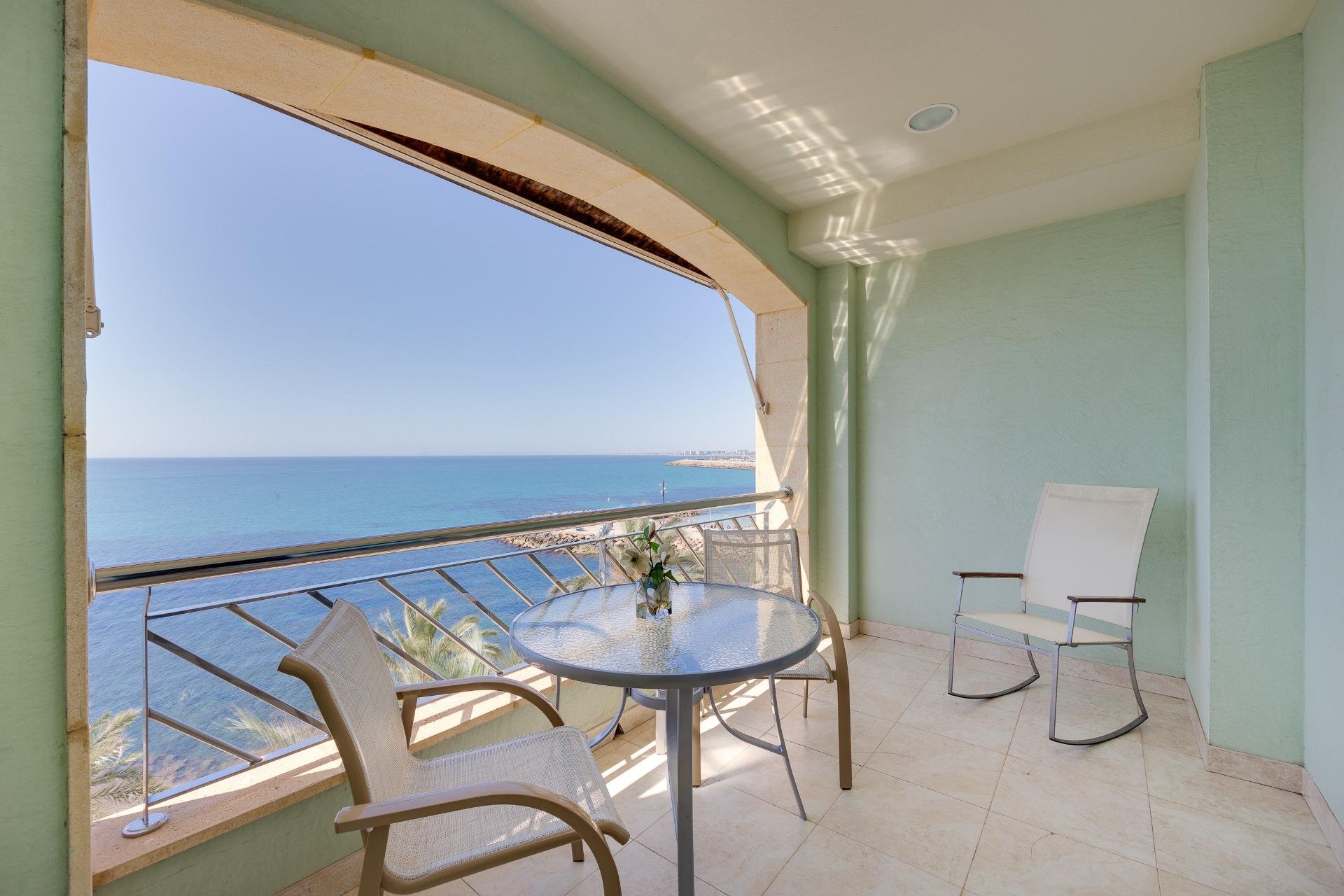 Resale - Apartamento - Torrevieja - Paseo maritimo