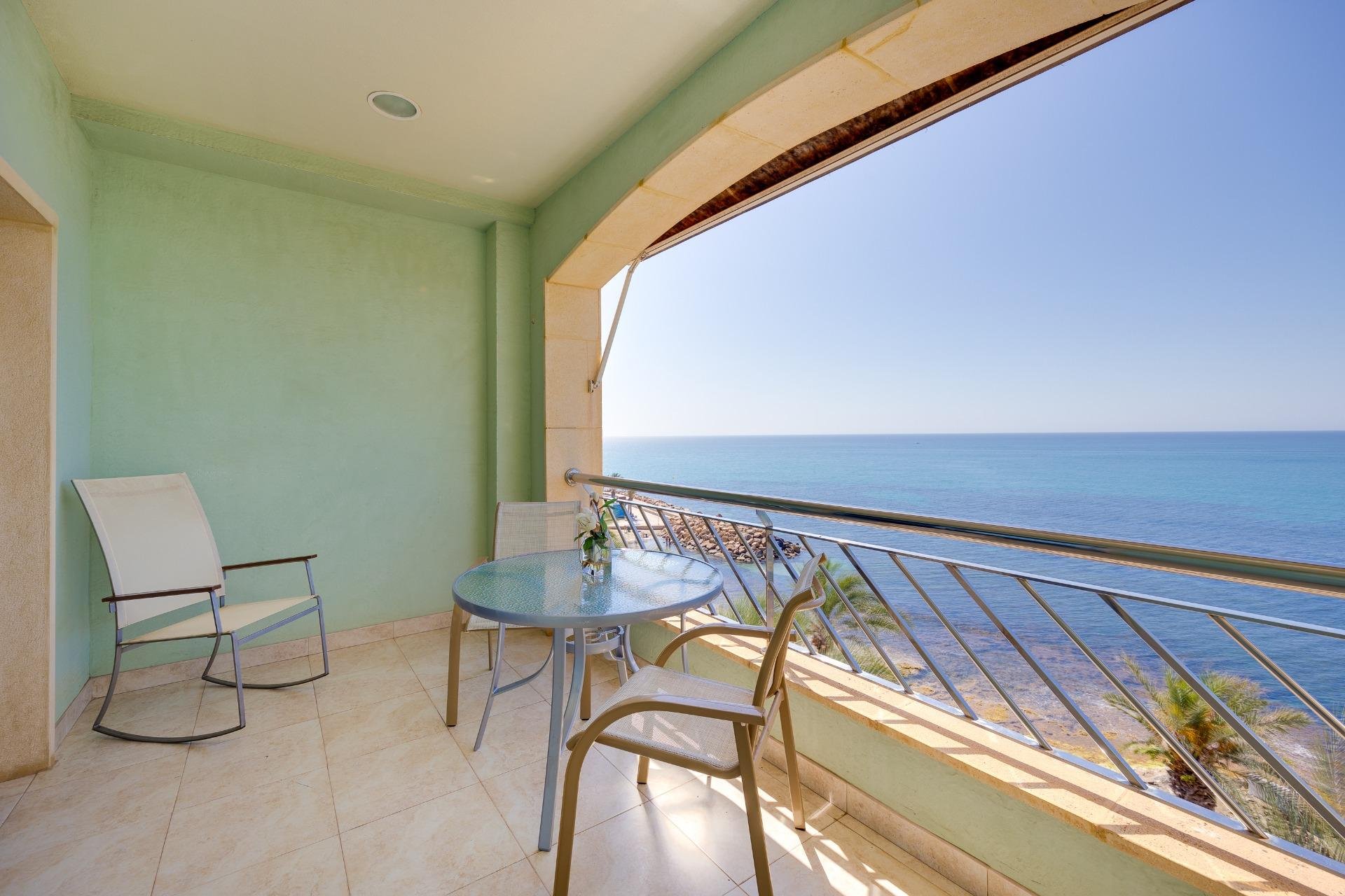 Resale - Apartamento - Torrevieja - Paseo maritimo