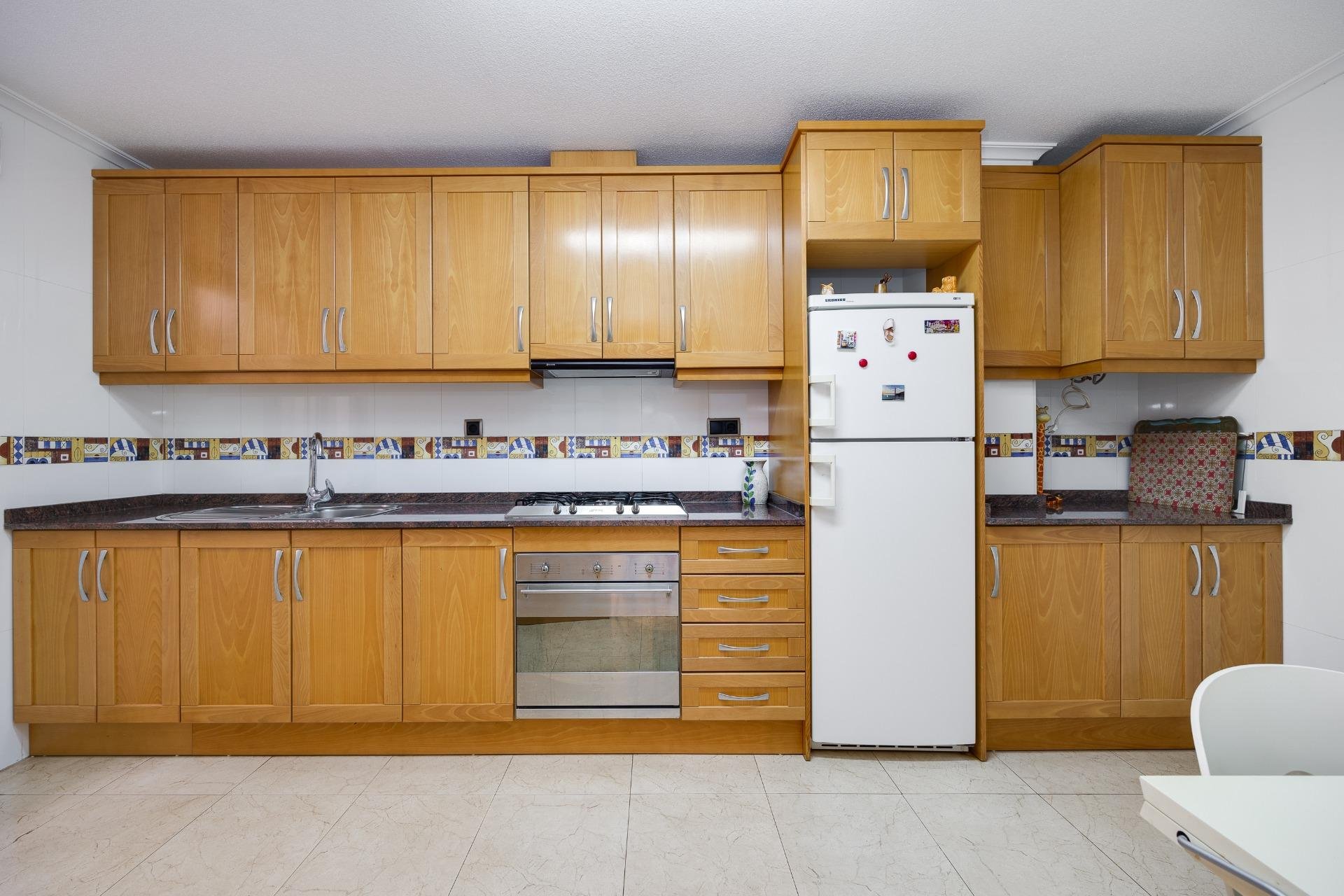 Resale - Apartamento - Torrevieja - Paseo maritimo