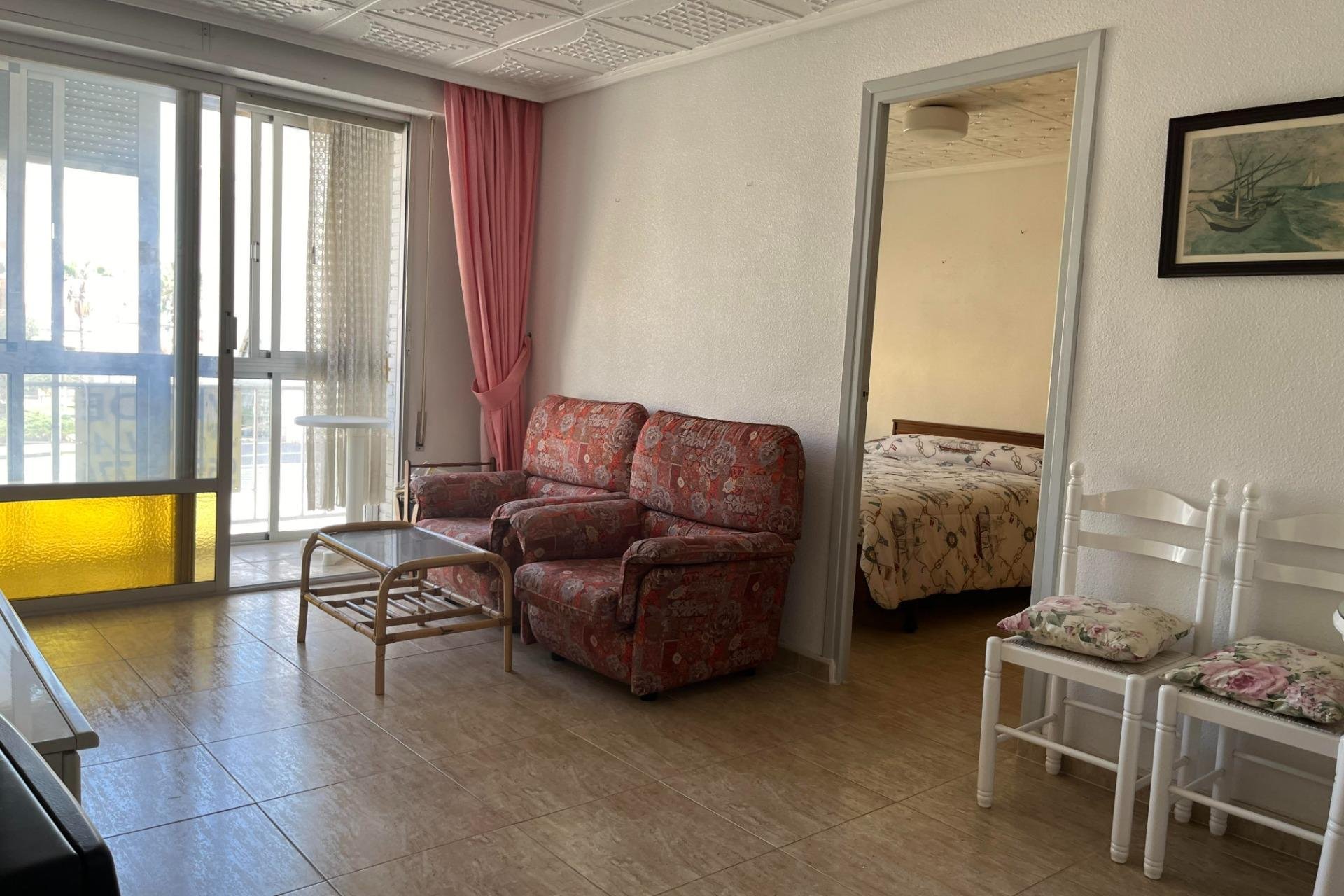 Resale - Apartamento - Torrevieja - Paseo maritimo