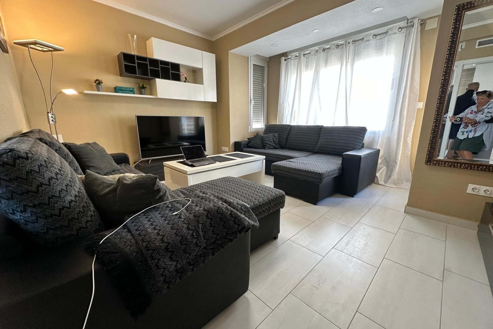 Resale - Apartamento - Torrevieja - Paseo maritimo