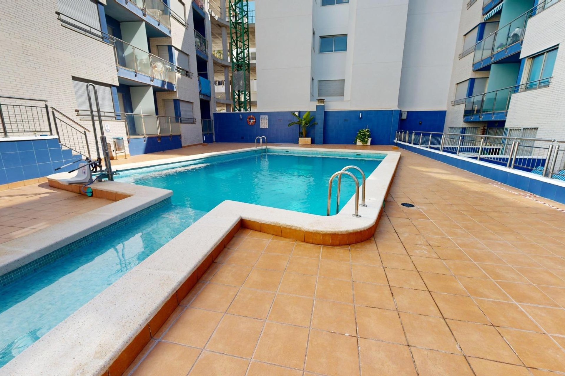 Resale - Apartamento - Torrevieja - Playa de los Locos